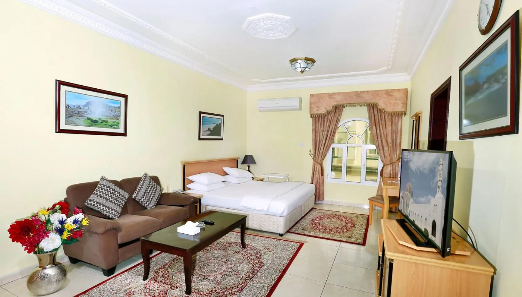 Deluxe Room in Muscat International Hotel