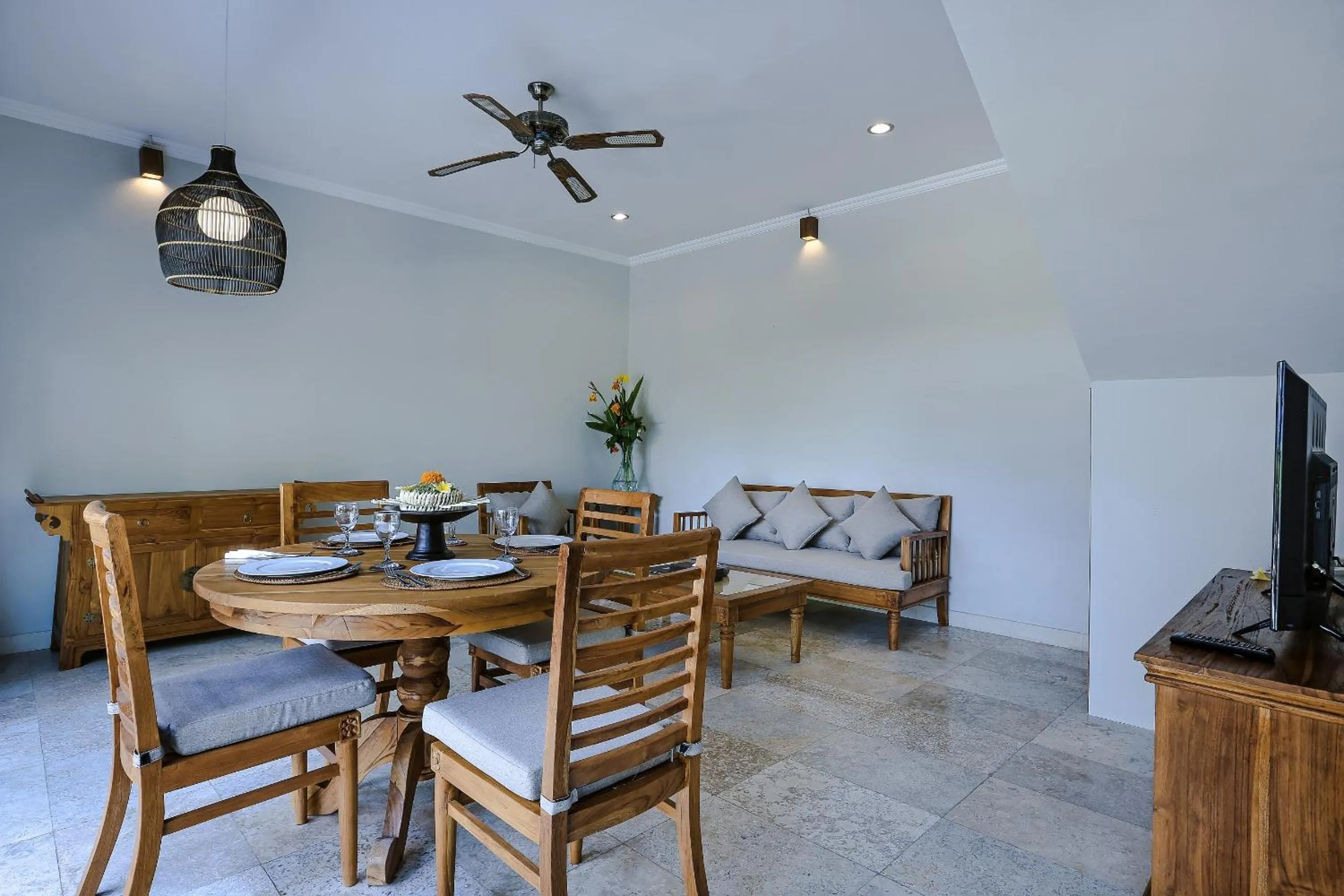 Three-Bedroom Pool Villa with One Time 30 Minute Welcome Massage in Desa Swan Villas & SPA, Keramas