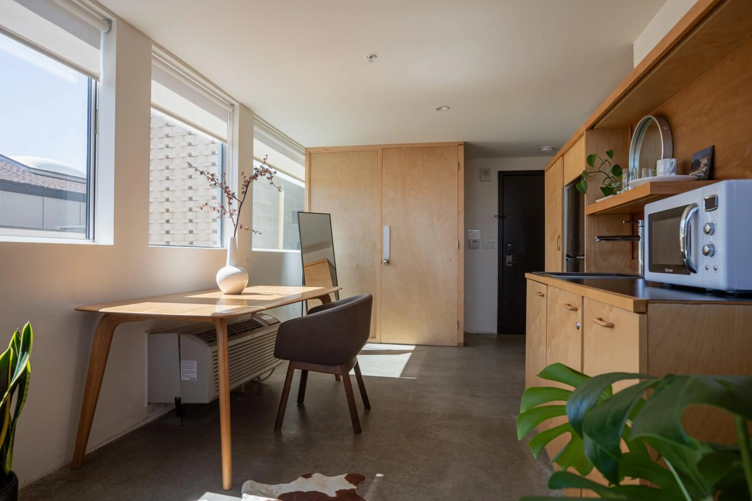 Queen Studio in Abpopa Hillcrest