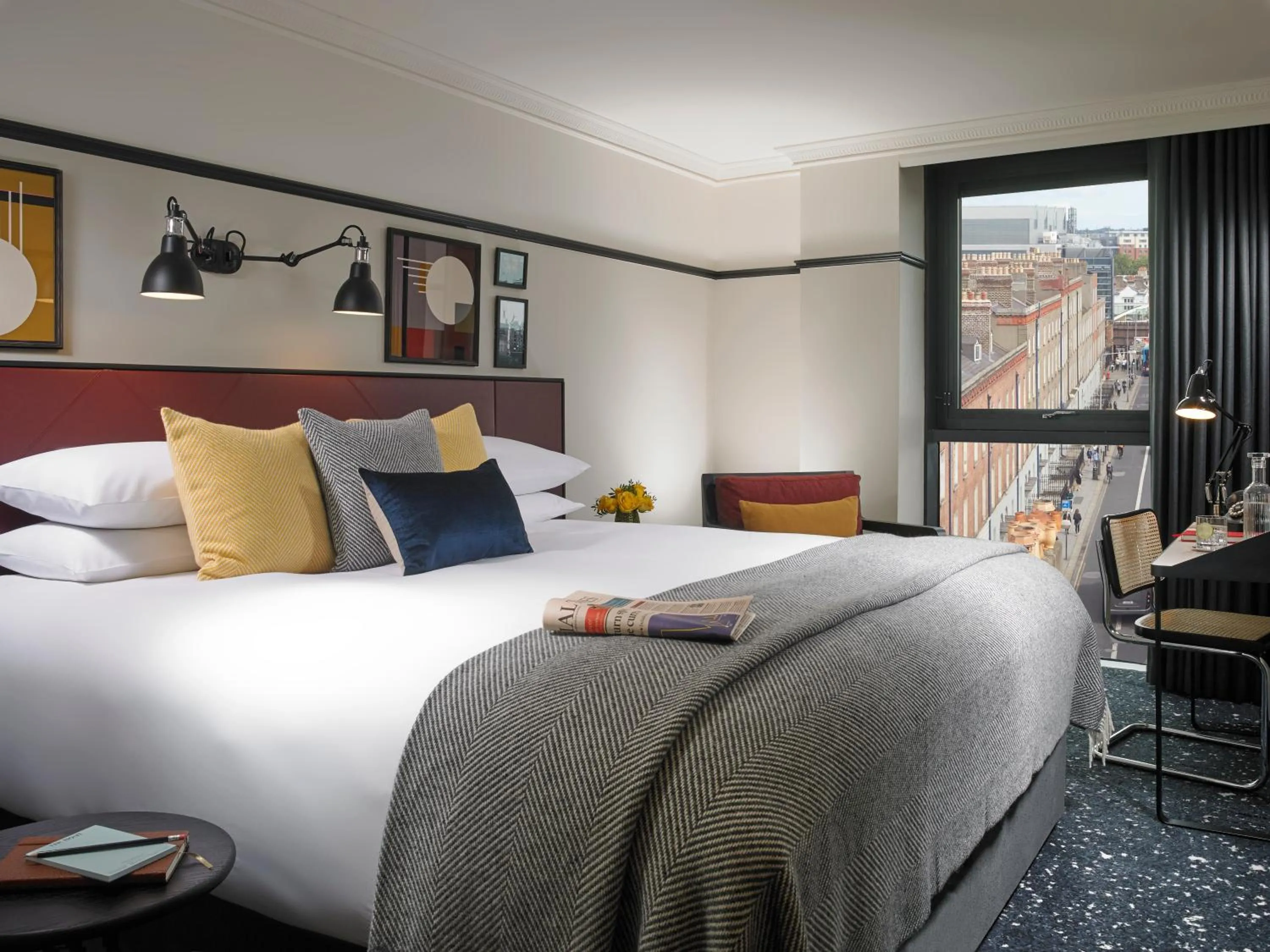 Deluxe King Room in The Mont