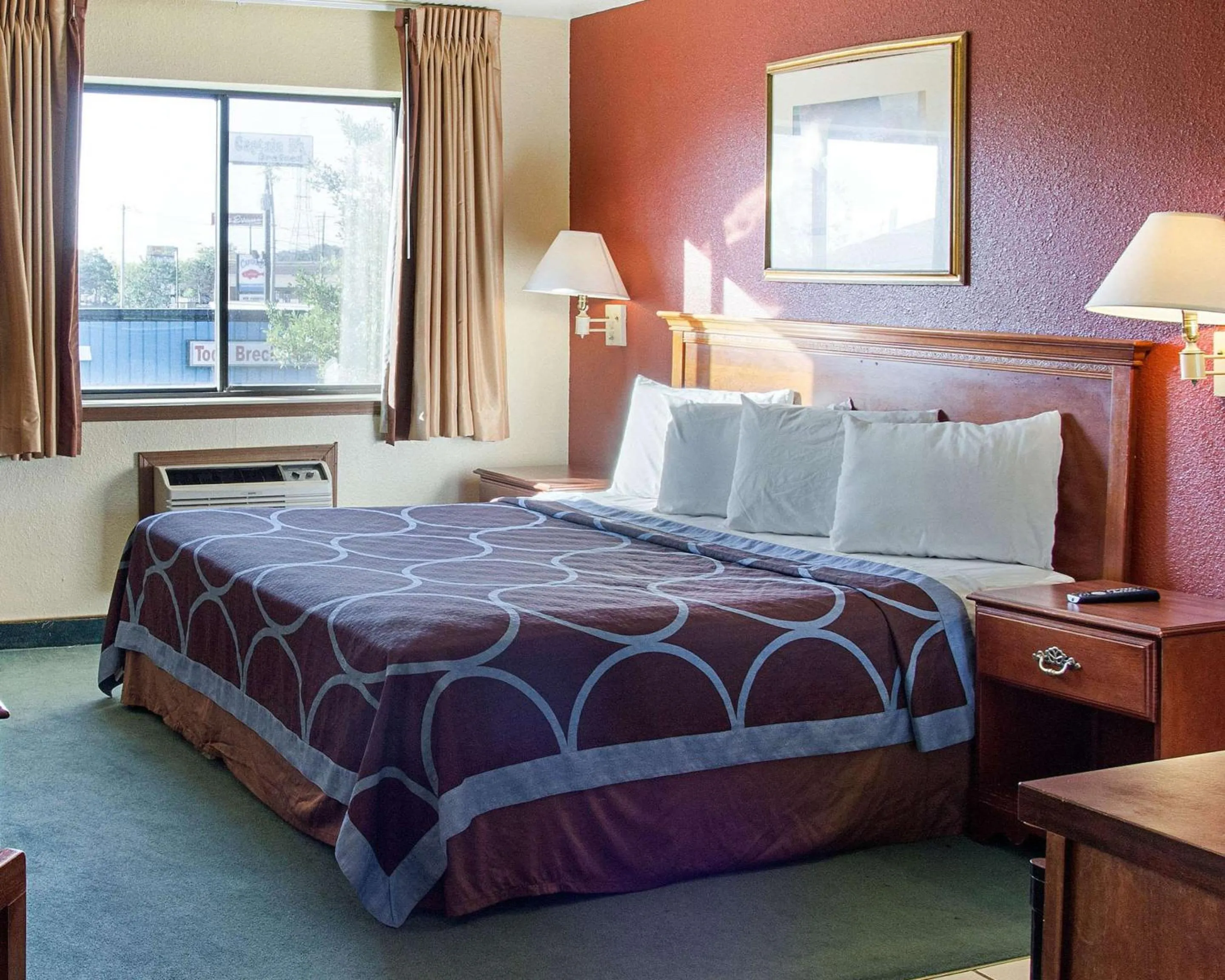 King Room - Non-Smoking in Rodeway Inn Florence - Cincinnati South