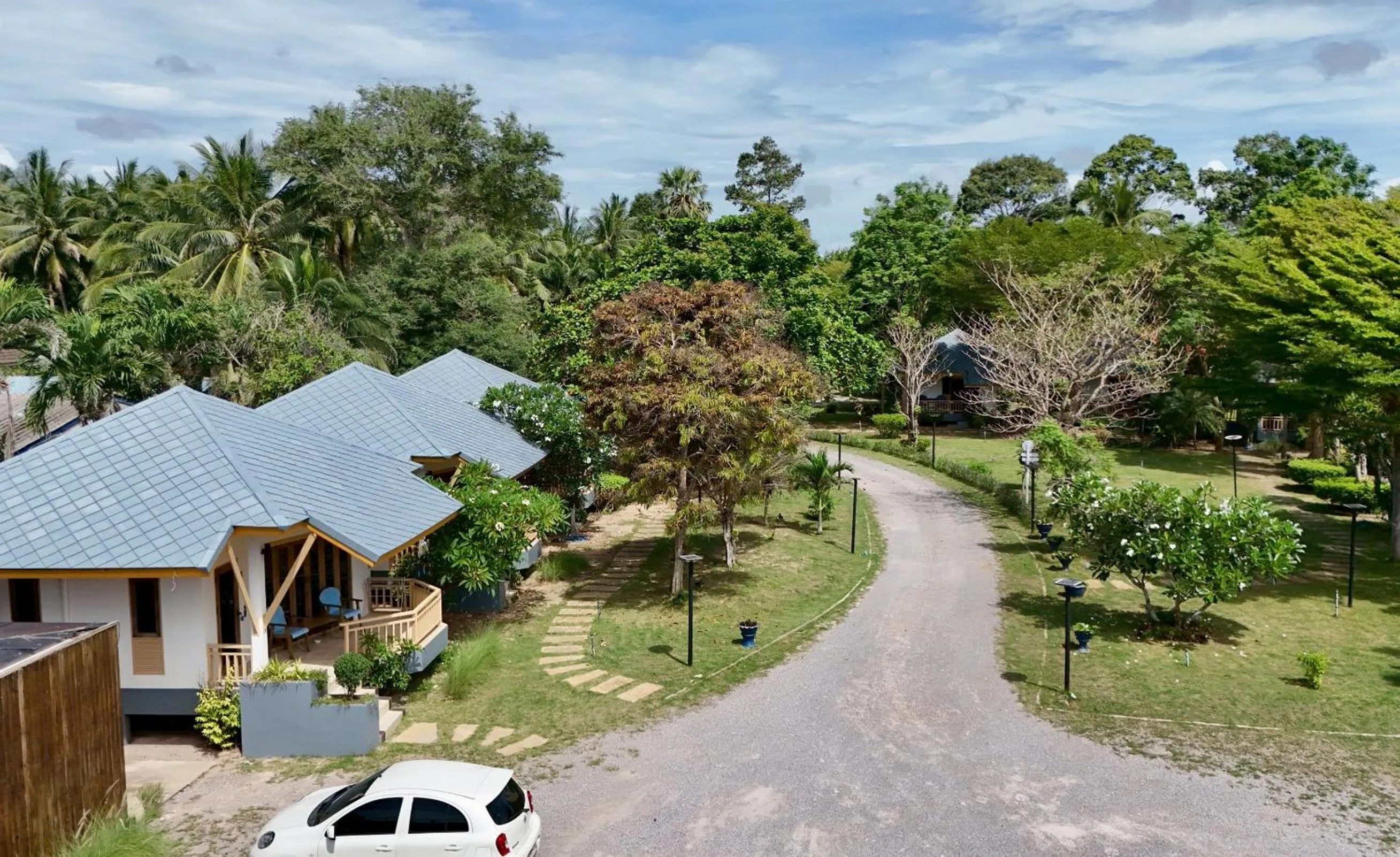 Deluxe Triple Room in Saphli Villa