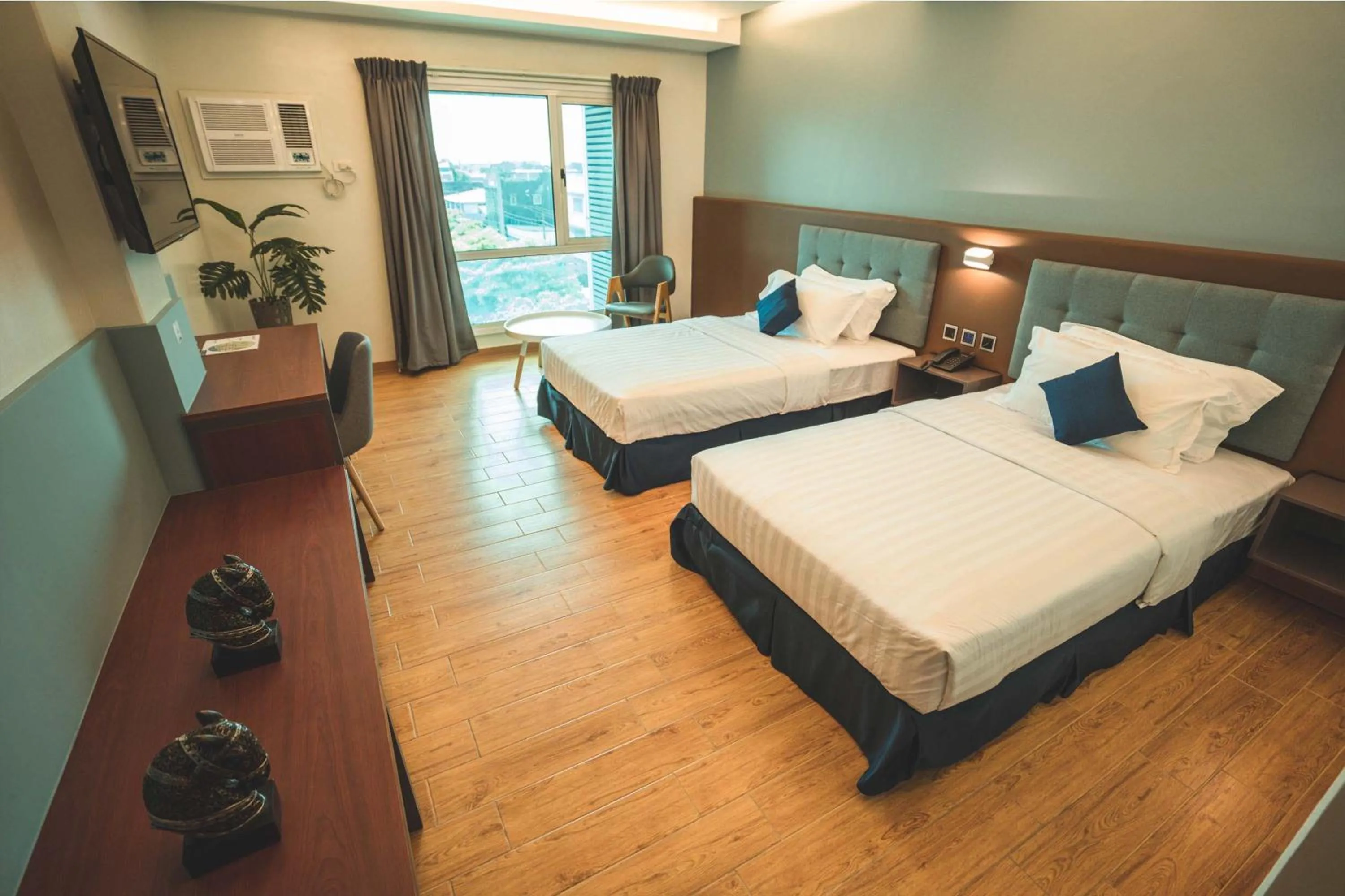 Twin Room in Henia Hotel