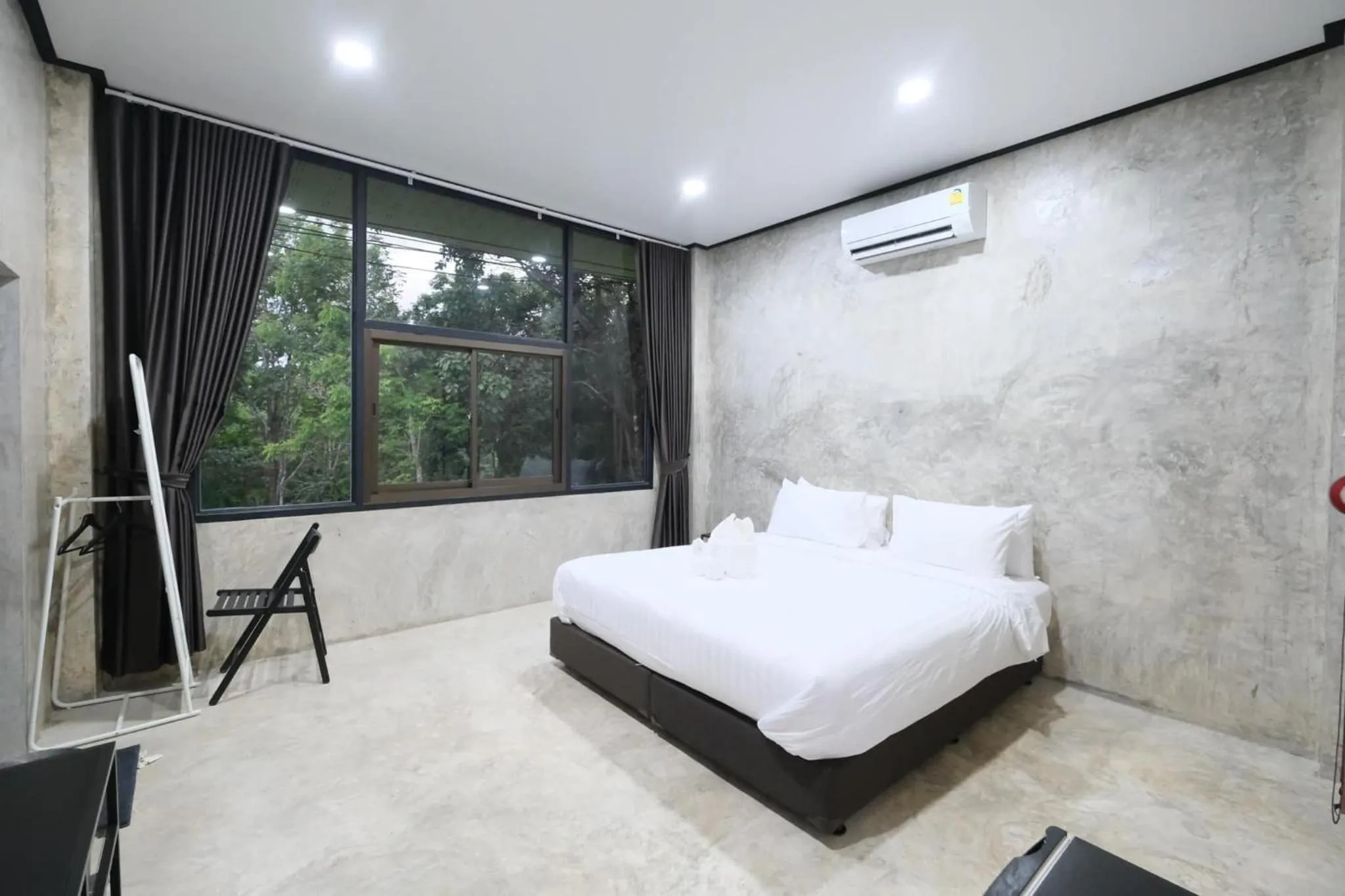 Deluxe King Room in Hormuenlee resort