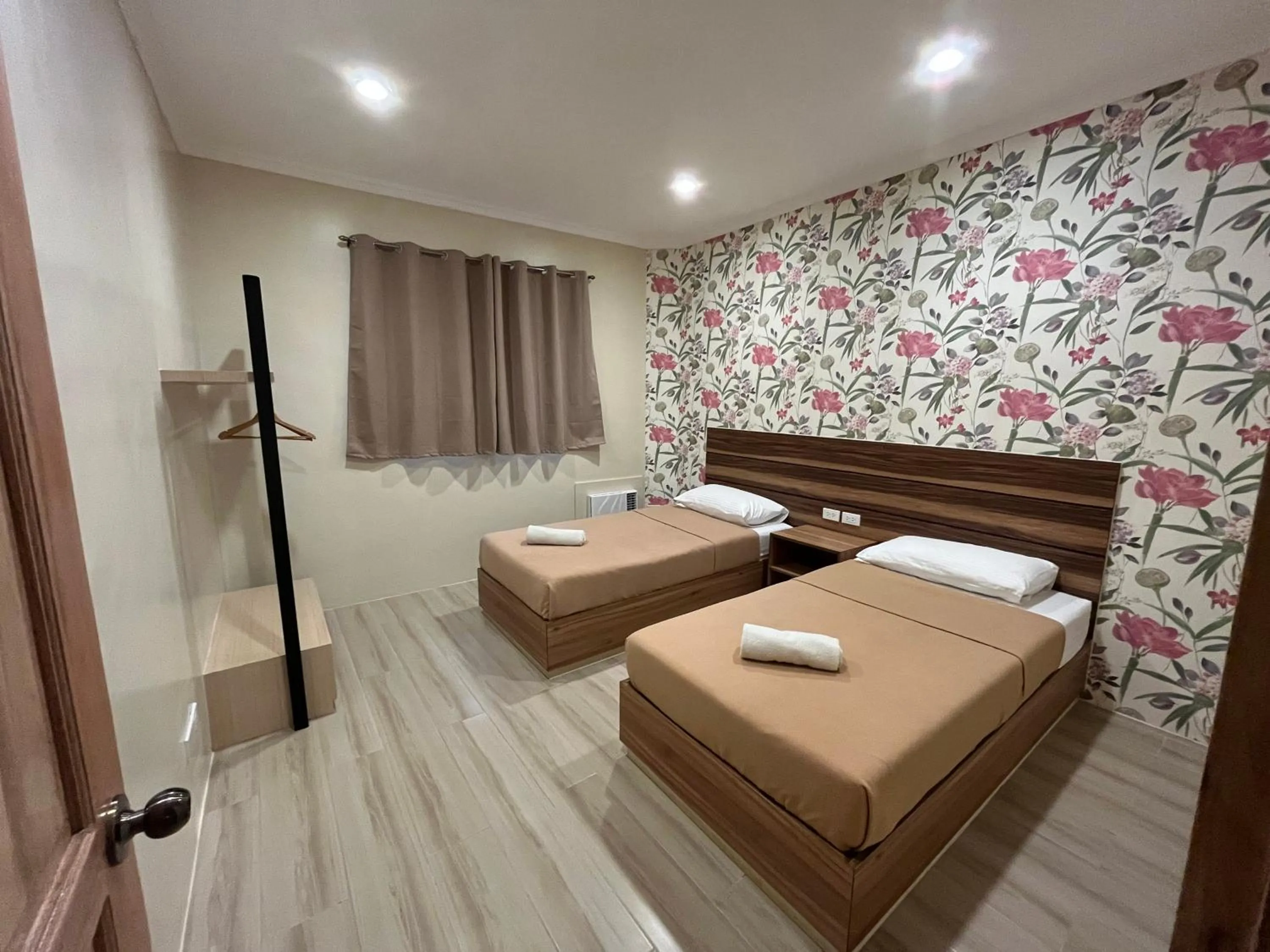 Two-Bedroom Apartment in Red Knight Gardens