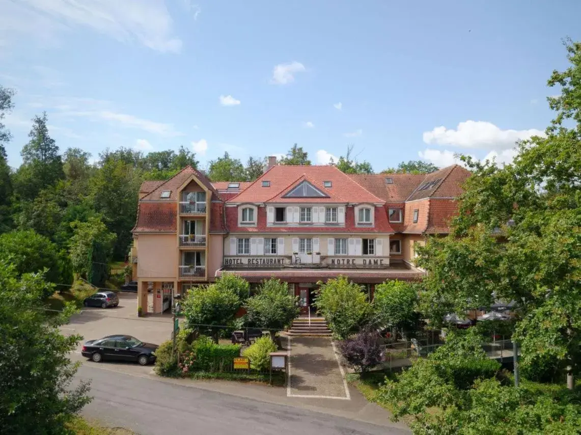 Logis Hôtel Notre-Dame - restaurant ouvert midi et soir sauf dimanche soir Logis Hôtel Notre-Dame - restaurant ouvert midi et soir sauf dimanche soir