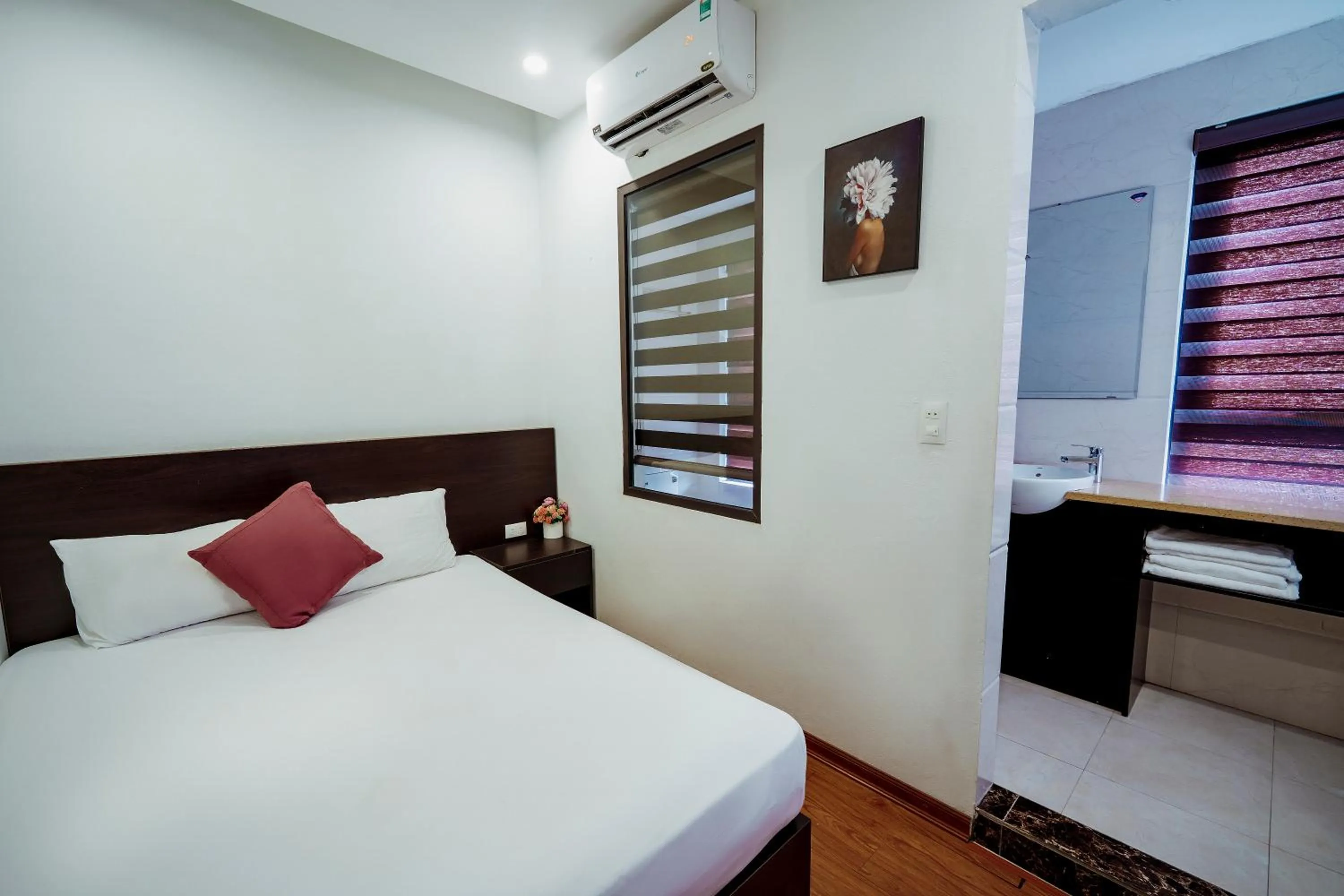 Economy Double Room in Ivy Hotel Bai Chay Ha Long