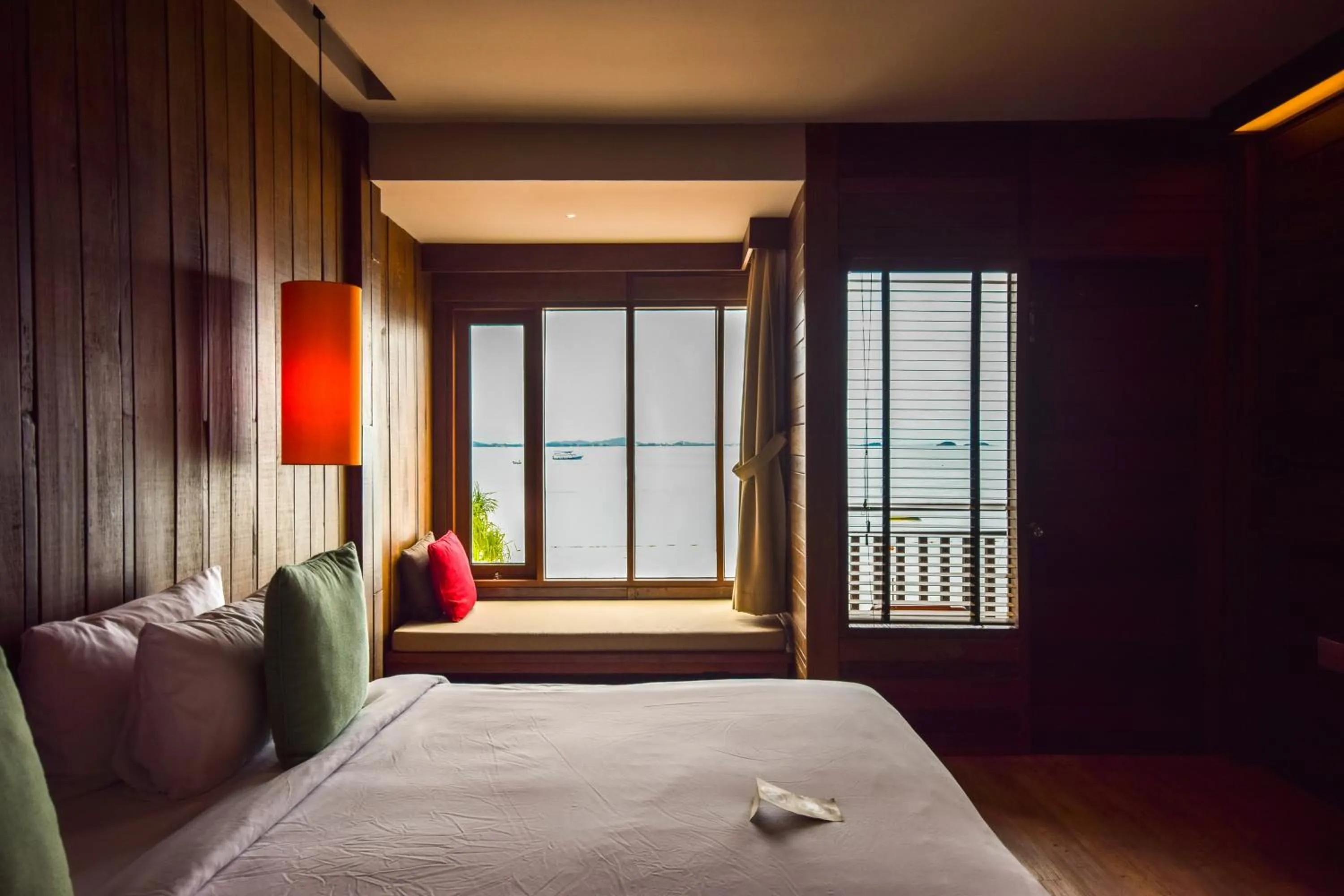 Deluxe Double or Twin Room with Sea View in Baan Ploy Sea