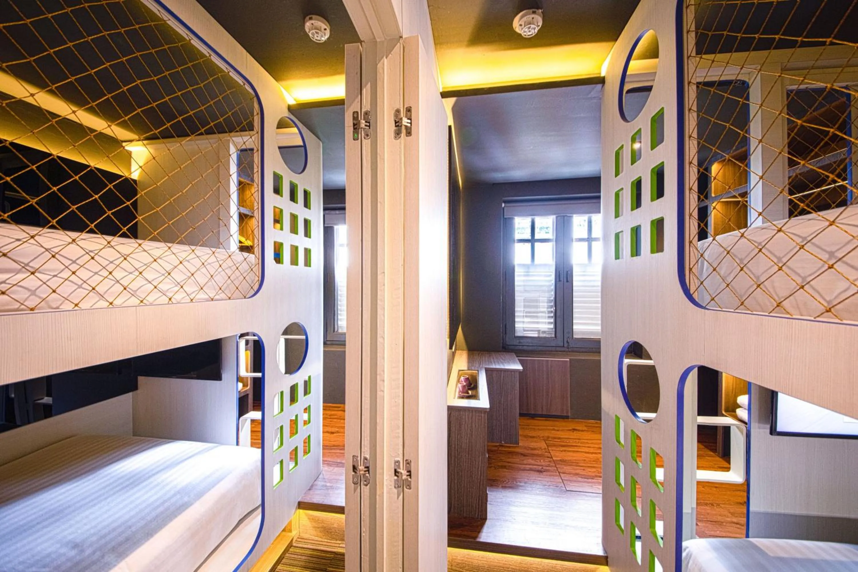 Connecting Room in CUBE Family Boutique Capsule Hotel at Chinatown