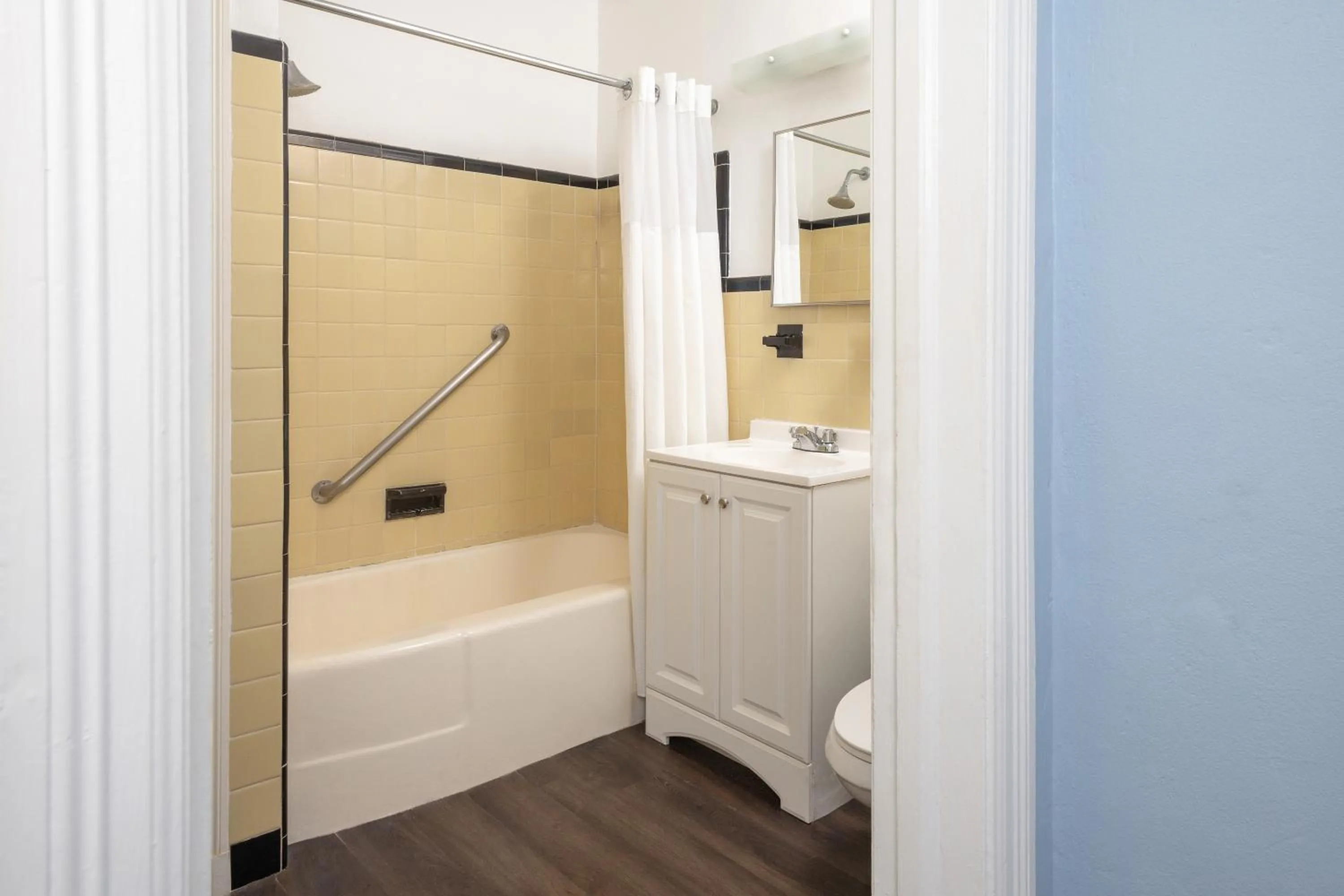 King Suite with Partial Ocean View in Delray Breakers on the Ocean