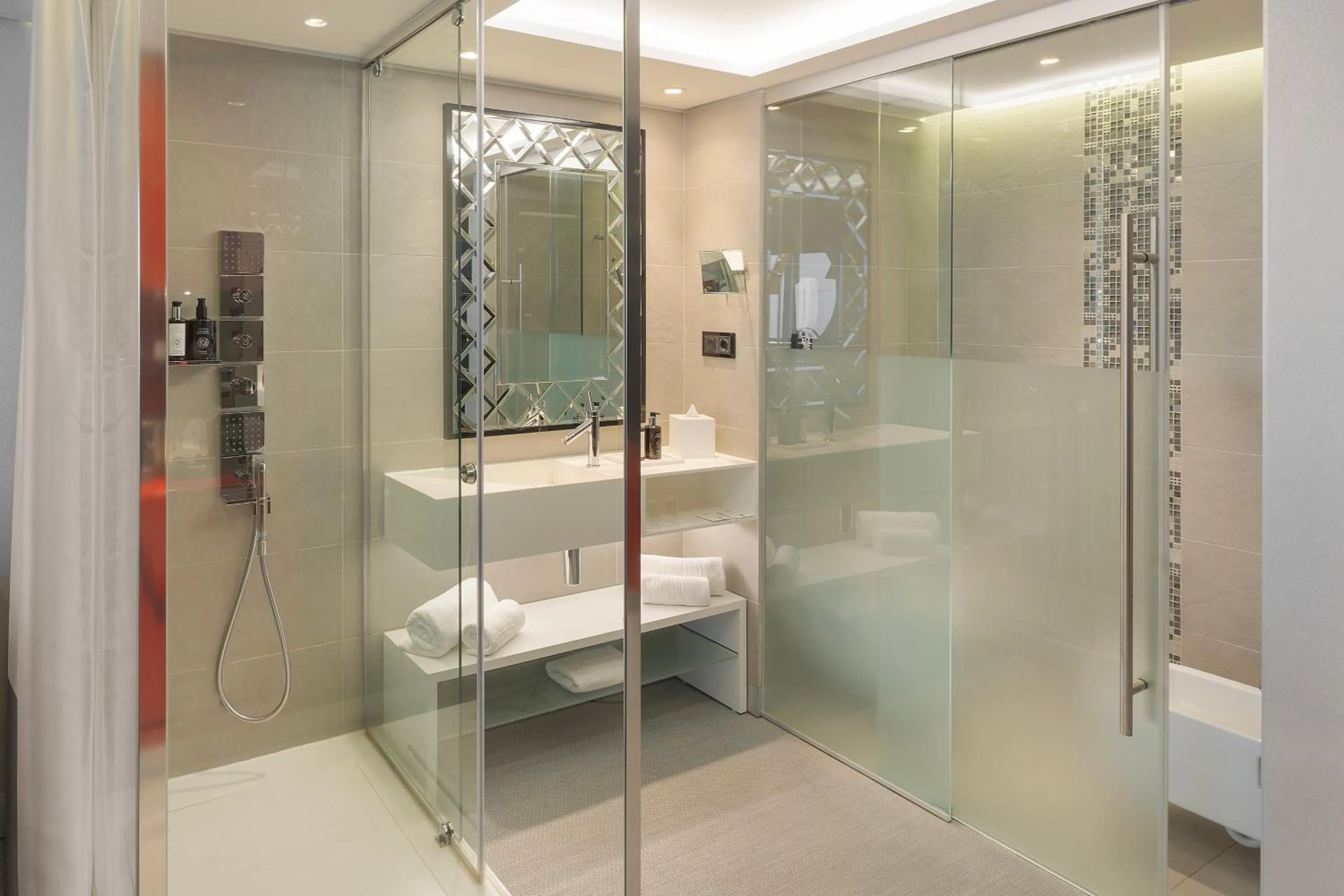 Deluxe Double or Twin Room in MYRIAD by SANA Hotels