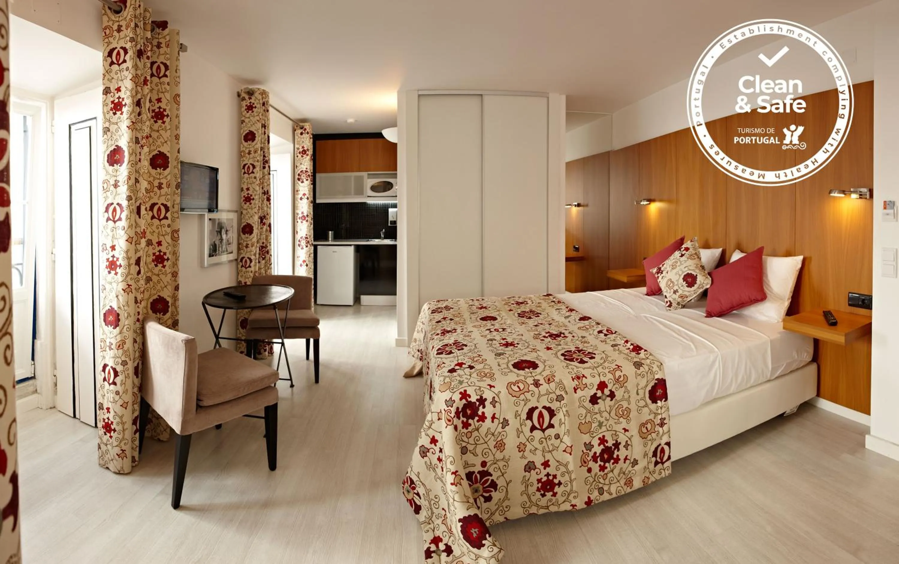 Double or Twin Room in Casa das Aguarelas