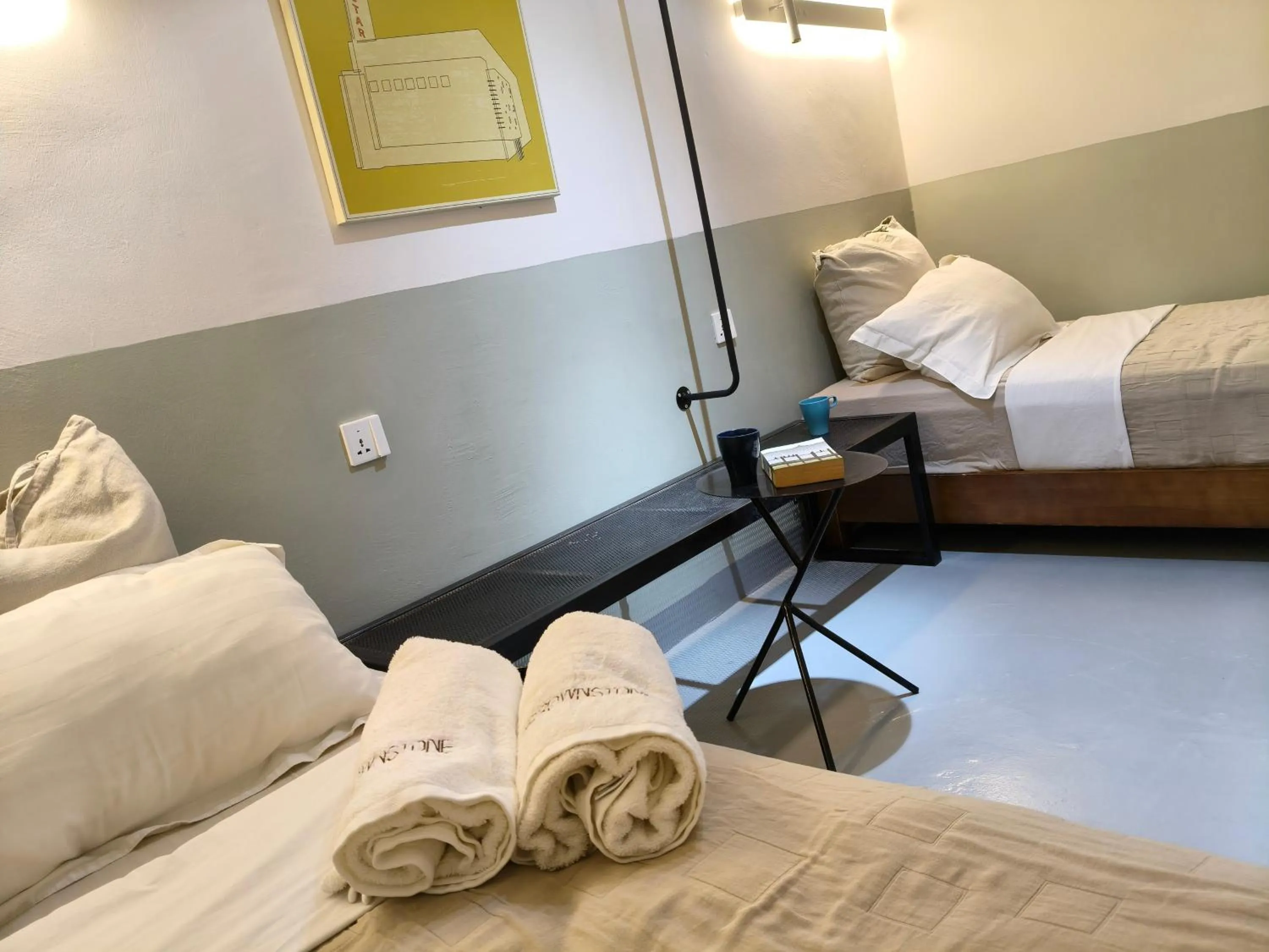 Twin Room with Shared Bathroom in The Brownstone Hostel & Space