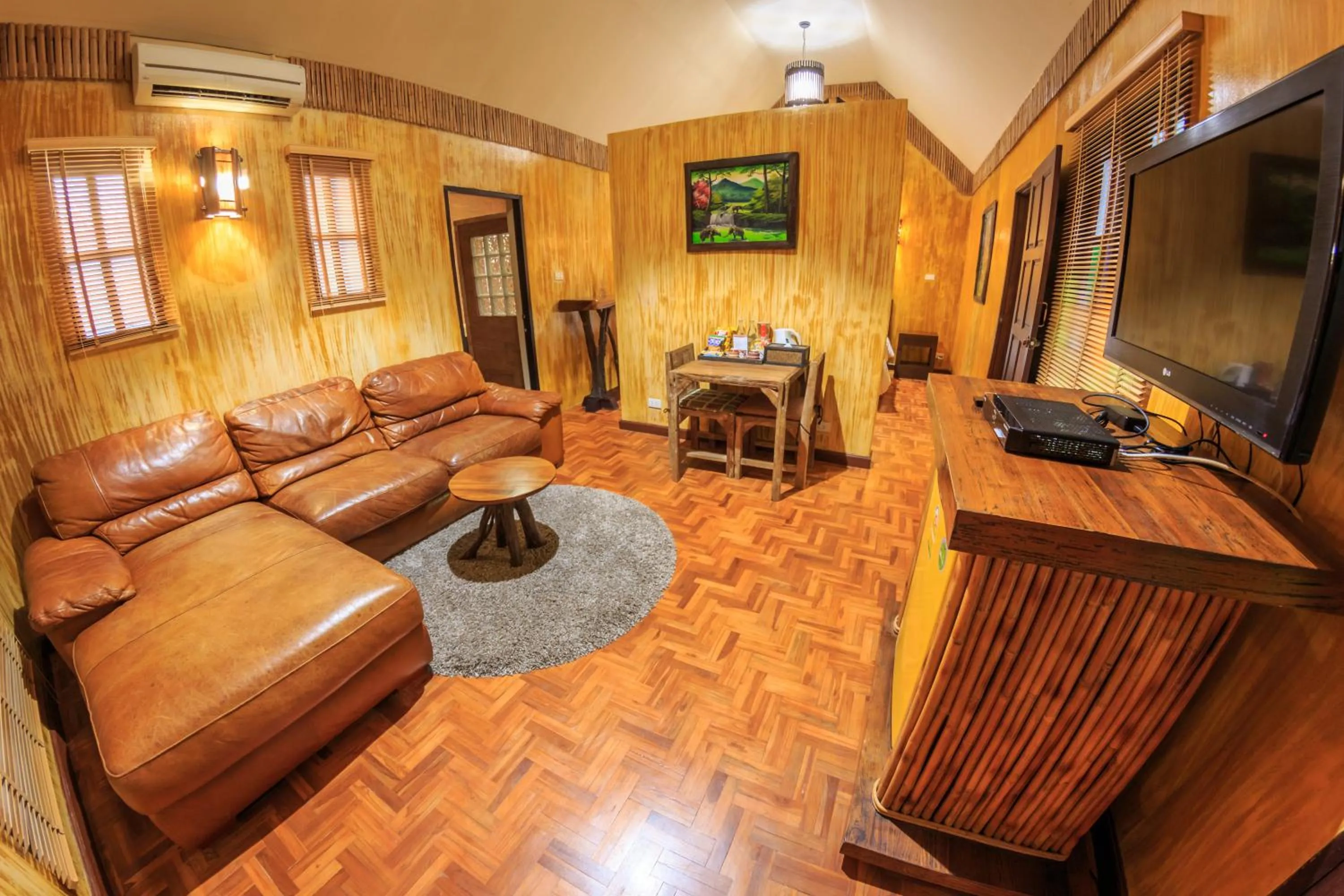 Family Bungalow in Baanpong Lodge