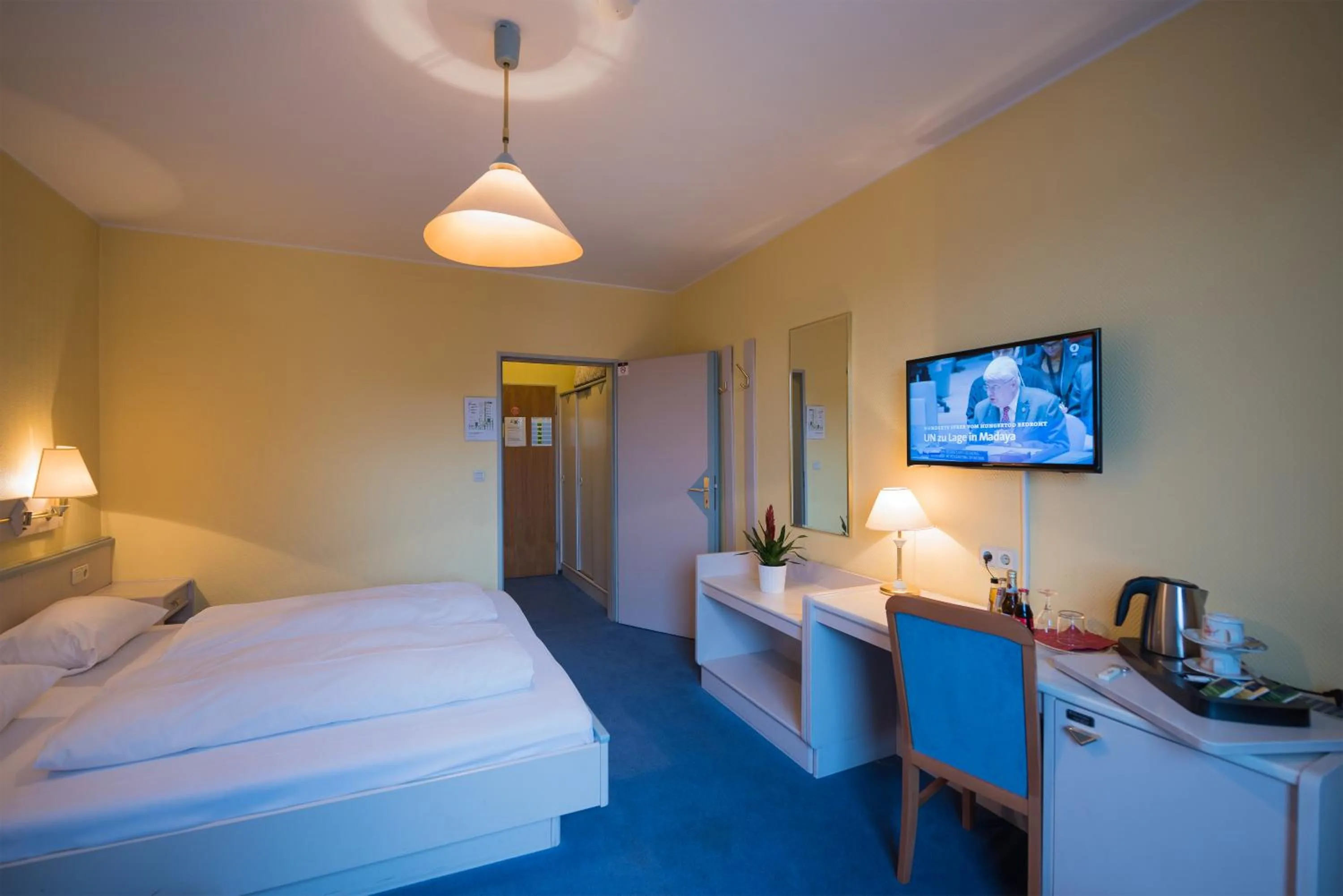 Double or Twin Room in Tagungshotel Höchster Hof