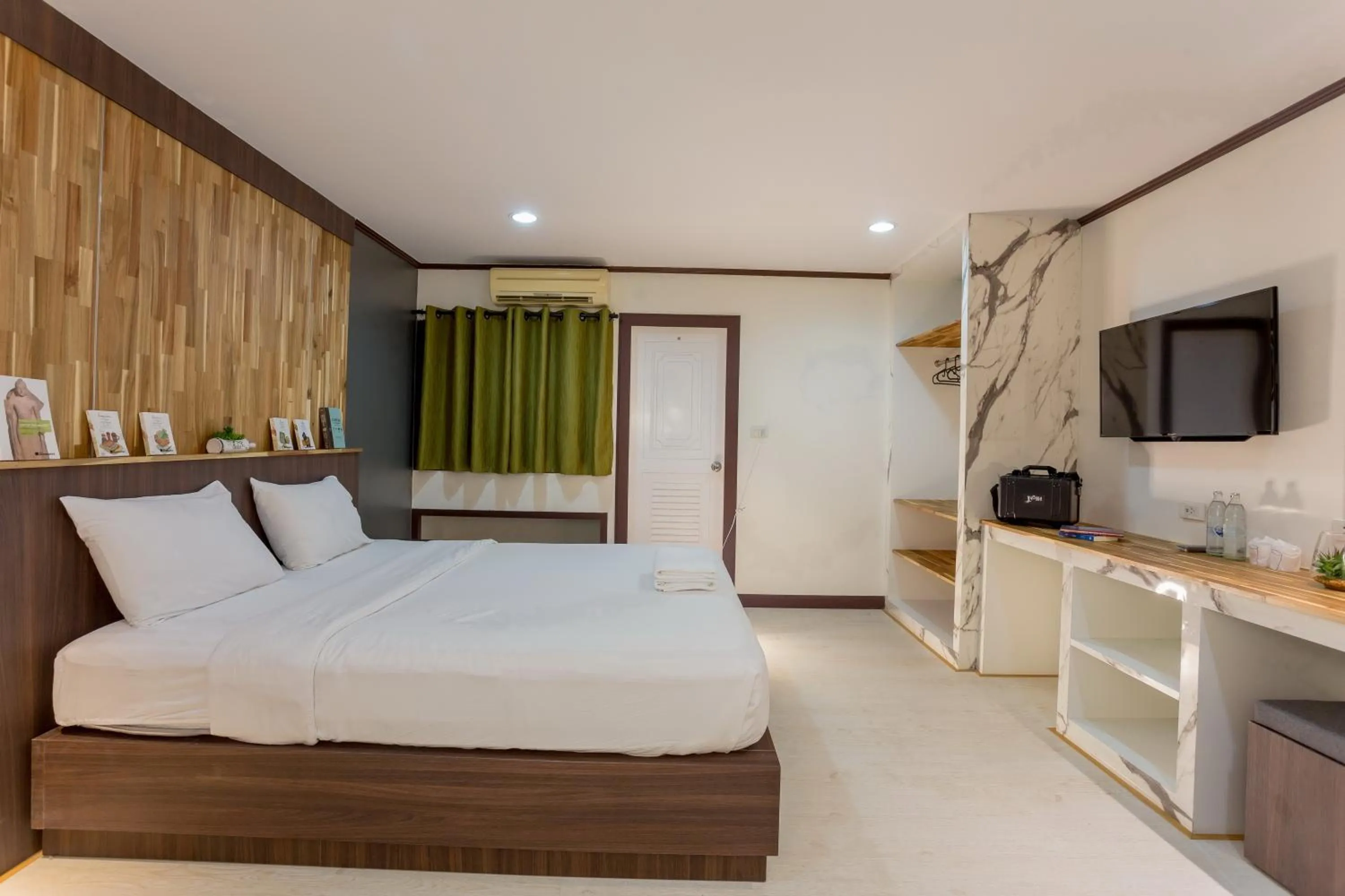 Superior King Room in Phimai Paradise Boutique Hotel