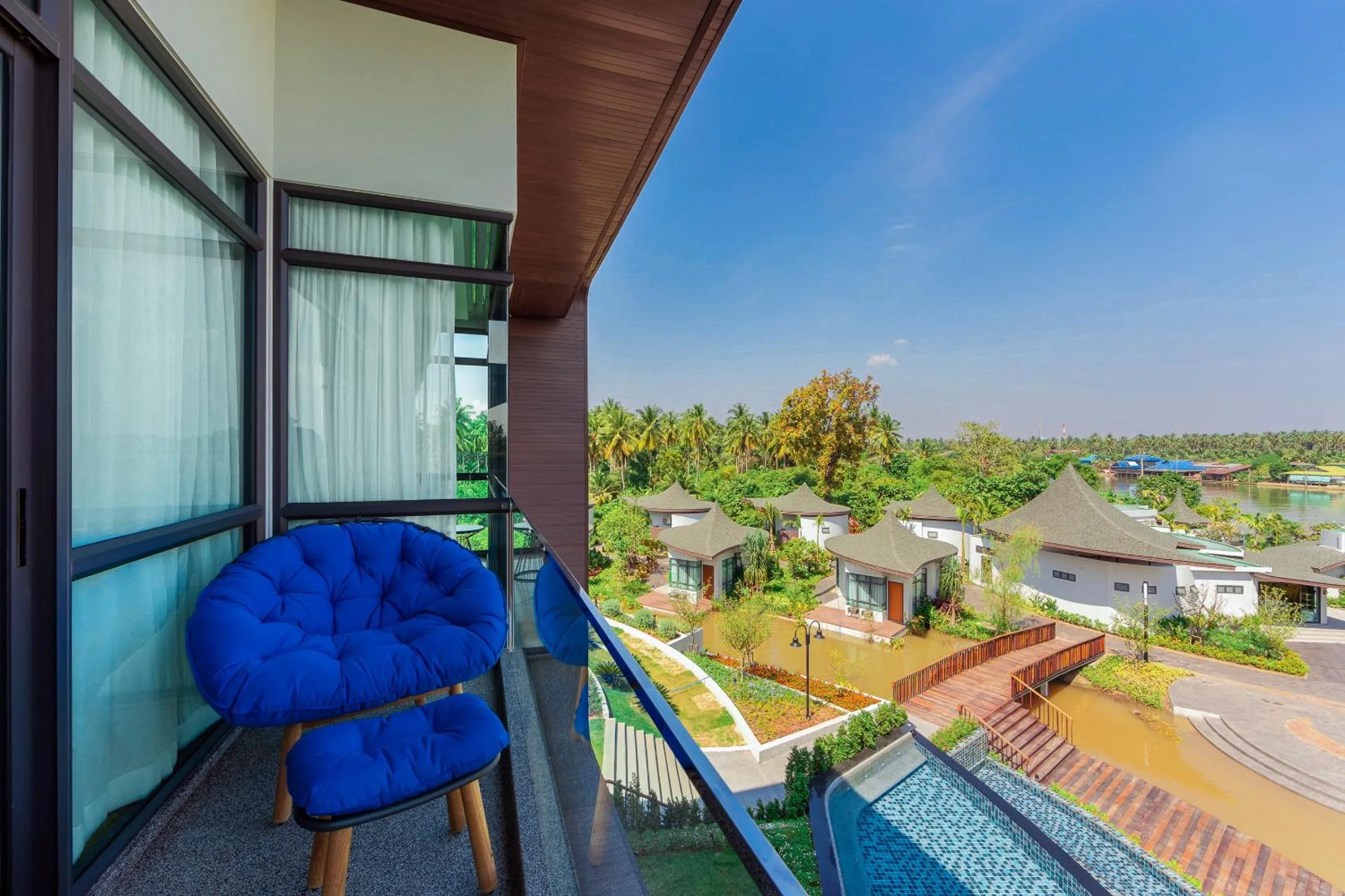 Two-Bedroom Suite with River View in Na Tree Tara Riverside Resort Amphawa Damnoensaduak