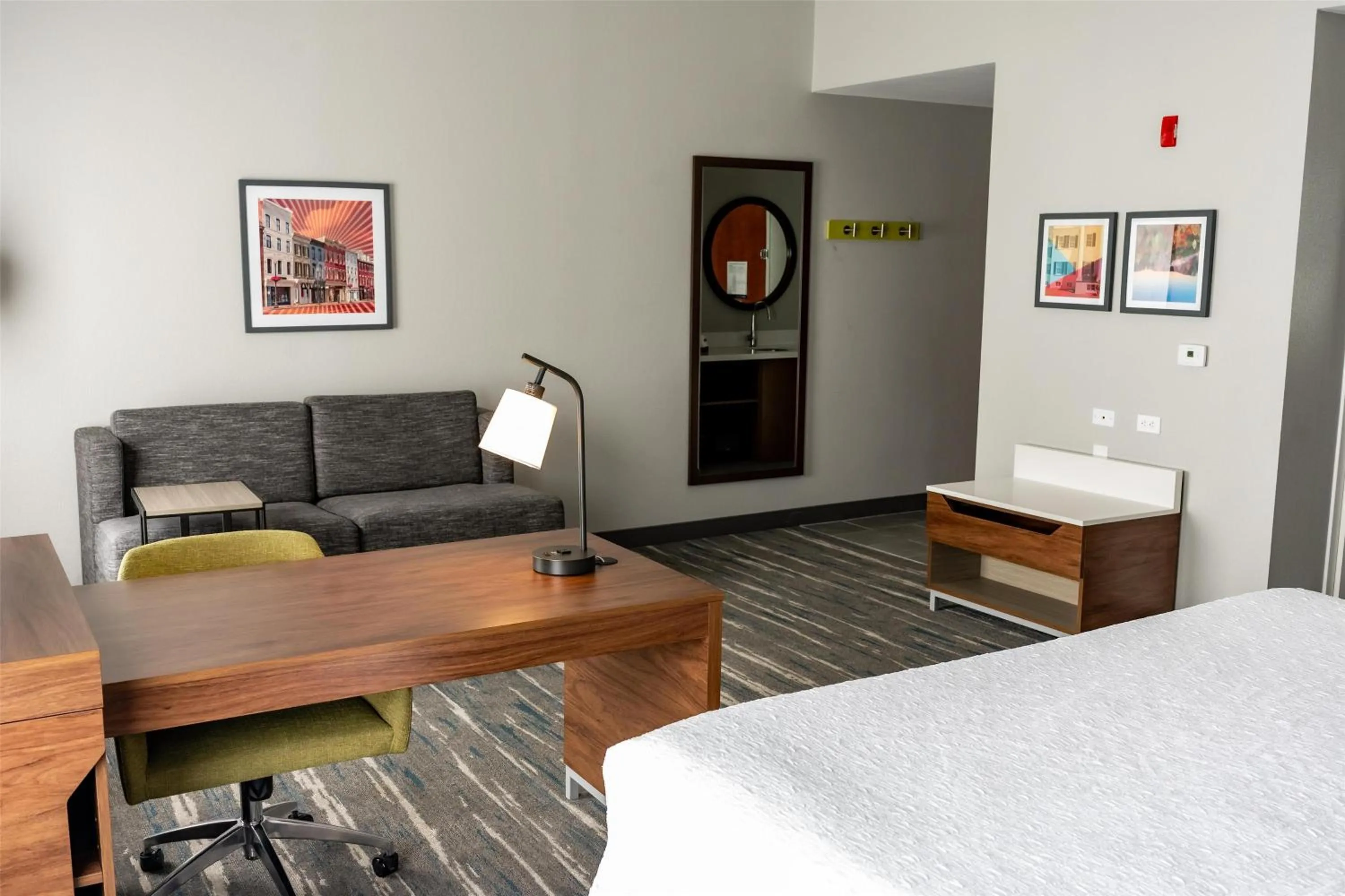 King Studio with Sofa Bed - Non-Smoking in Hampton Inn & Suites Leesburg