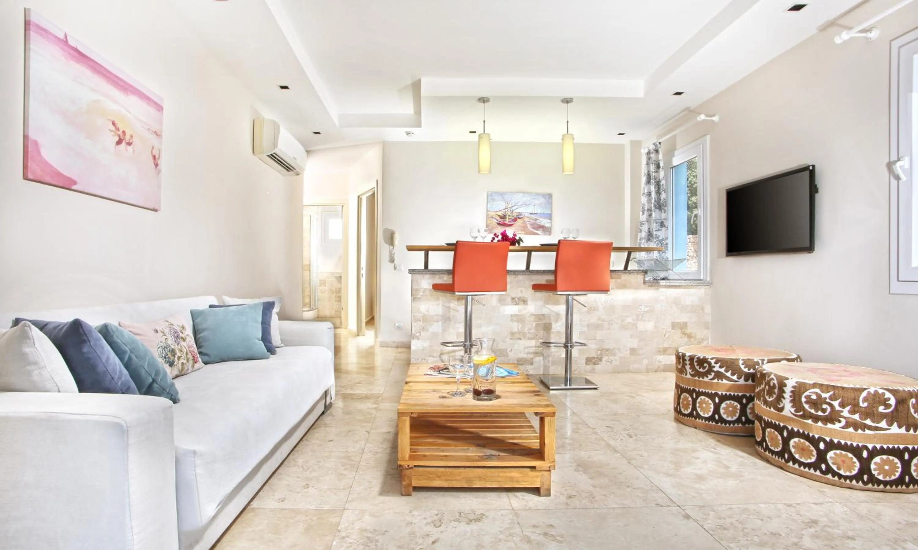 Master Suite with Partial Sea View in Saylam Suites