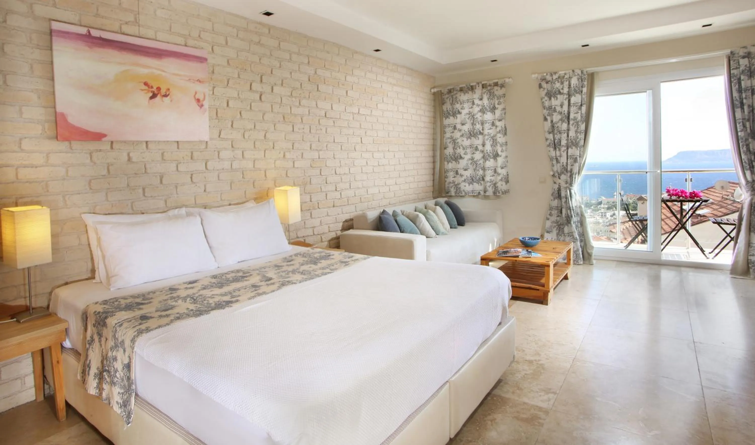 Junior Suite with Sea View in Saylam Suites
