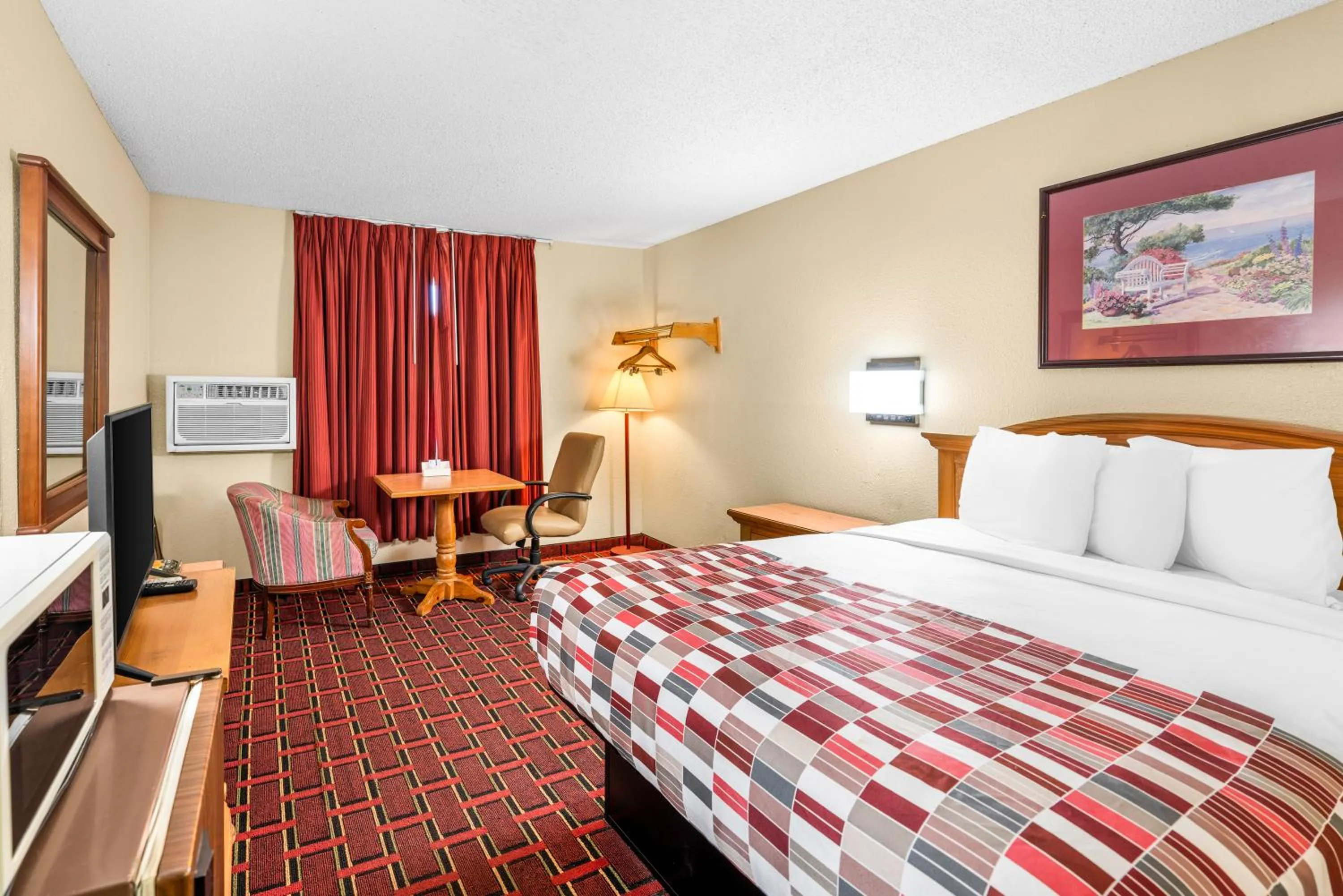 King Room - Disability Access/Smoking in Americas Best Value Inn Decatur