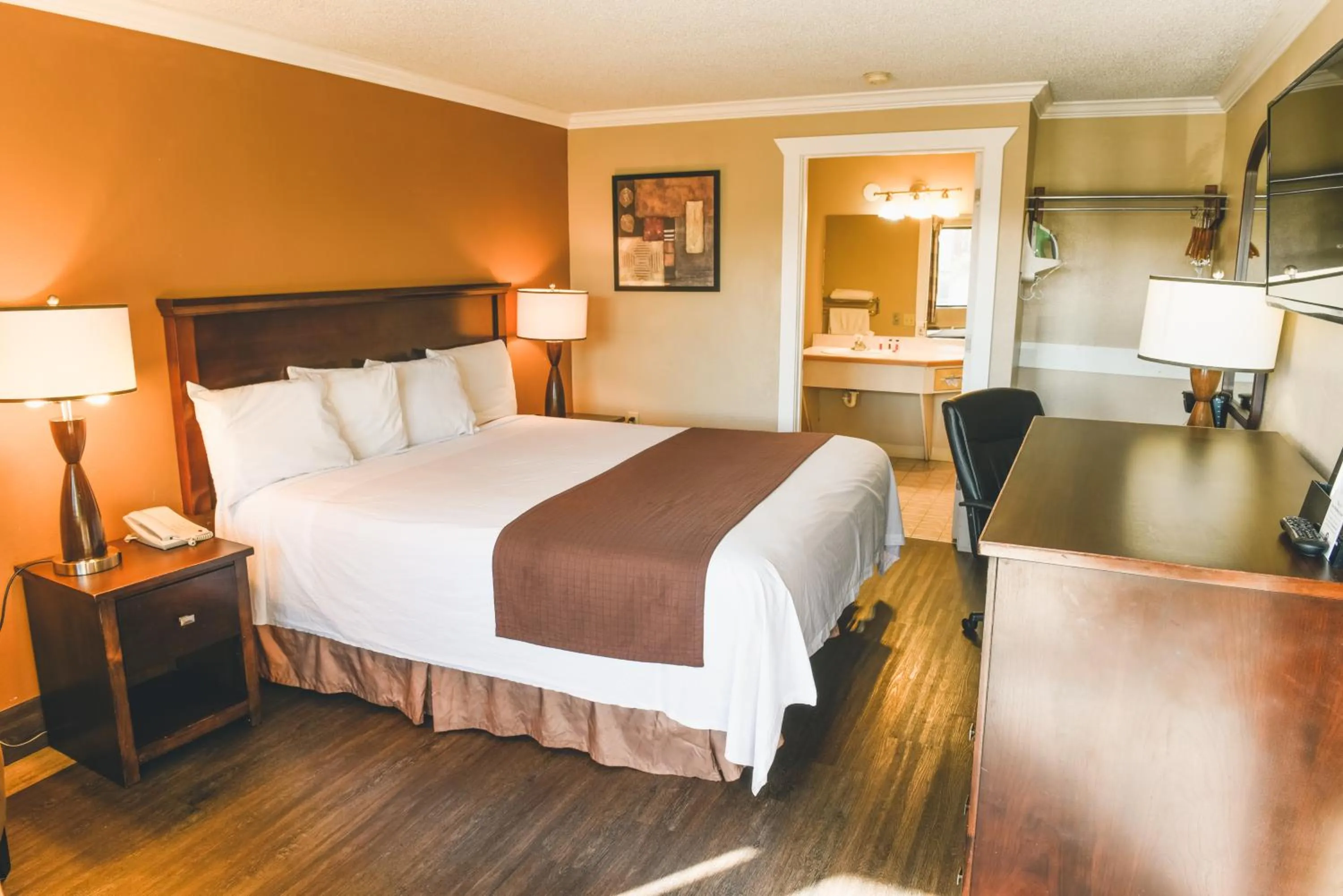 King Room - Disability Access Smoking in Niwas Inn