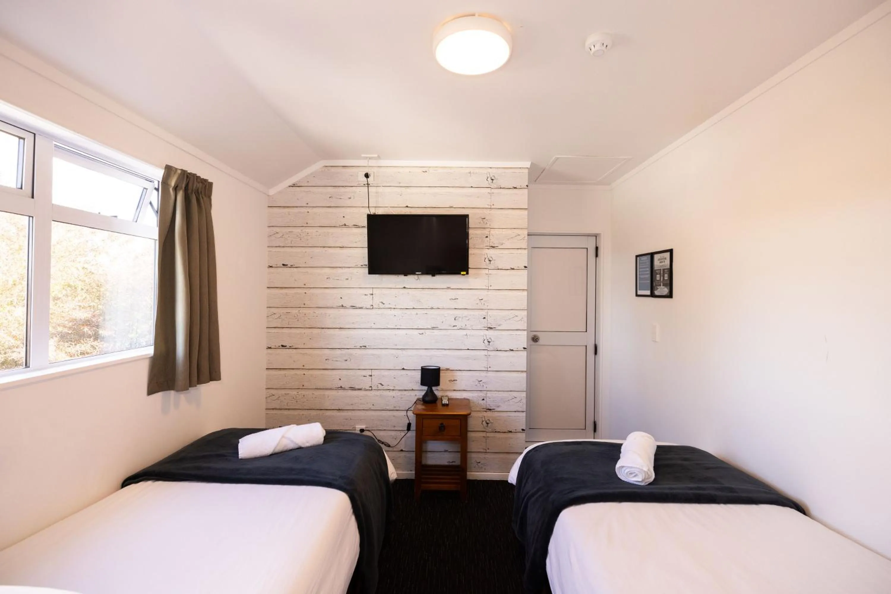 Twin Room with Ensuite  in Haka House Taupo