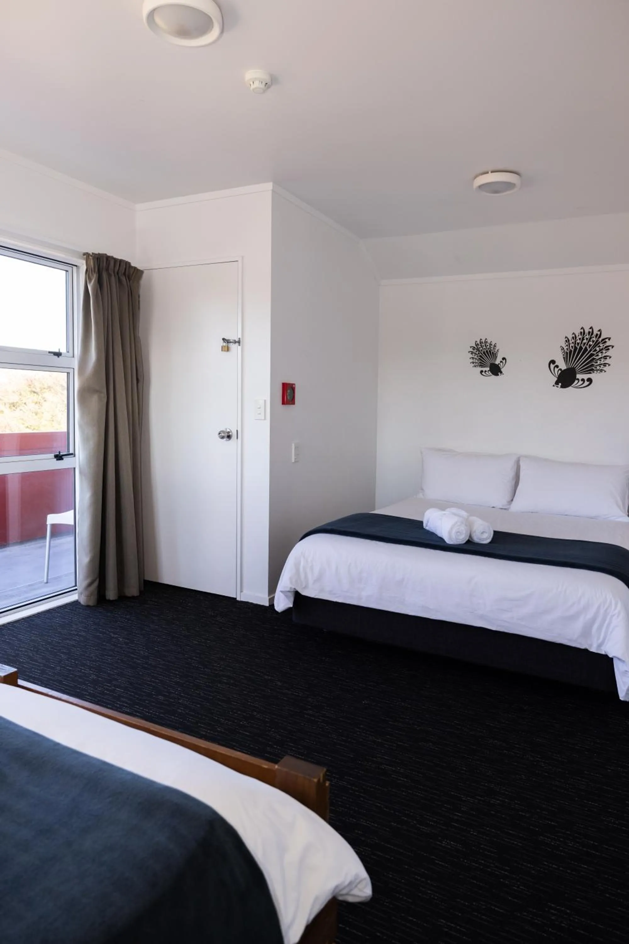 Quadruple Room with Lake View in Haka House Taupo