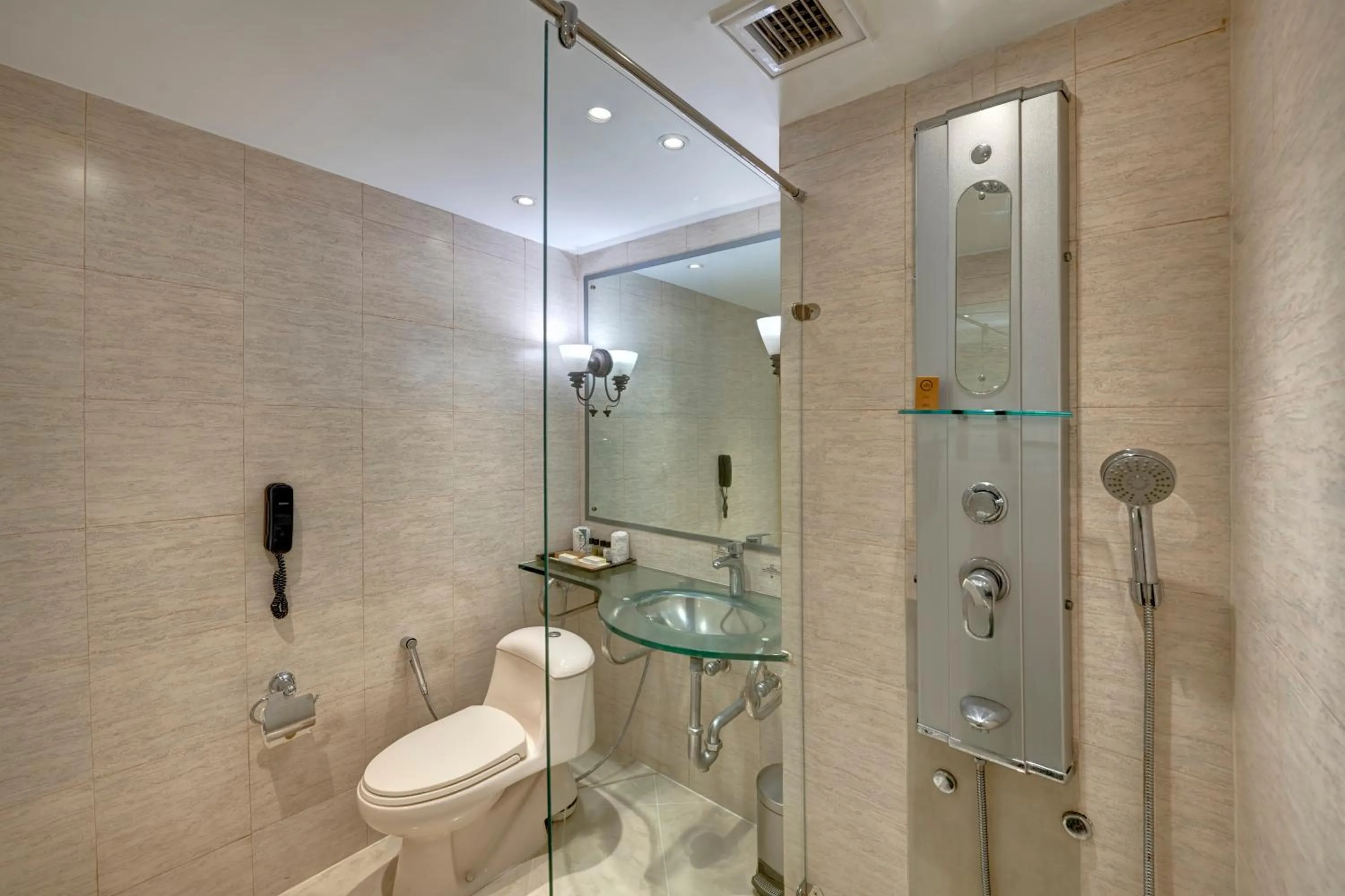 Executive Twin Room - single occupancy in Pearl Continental Hotel, Rawalpindi