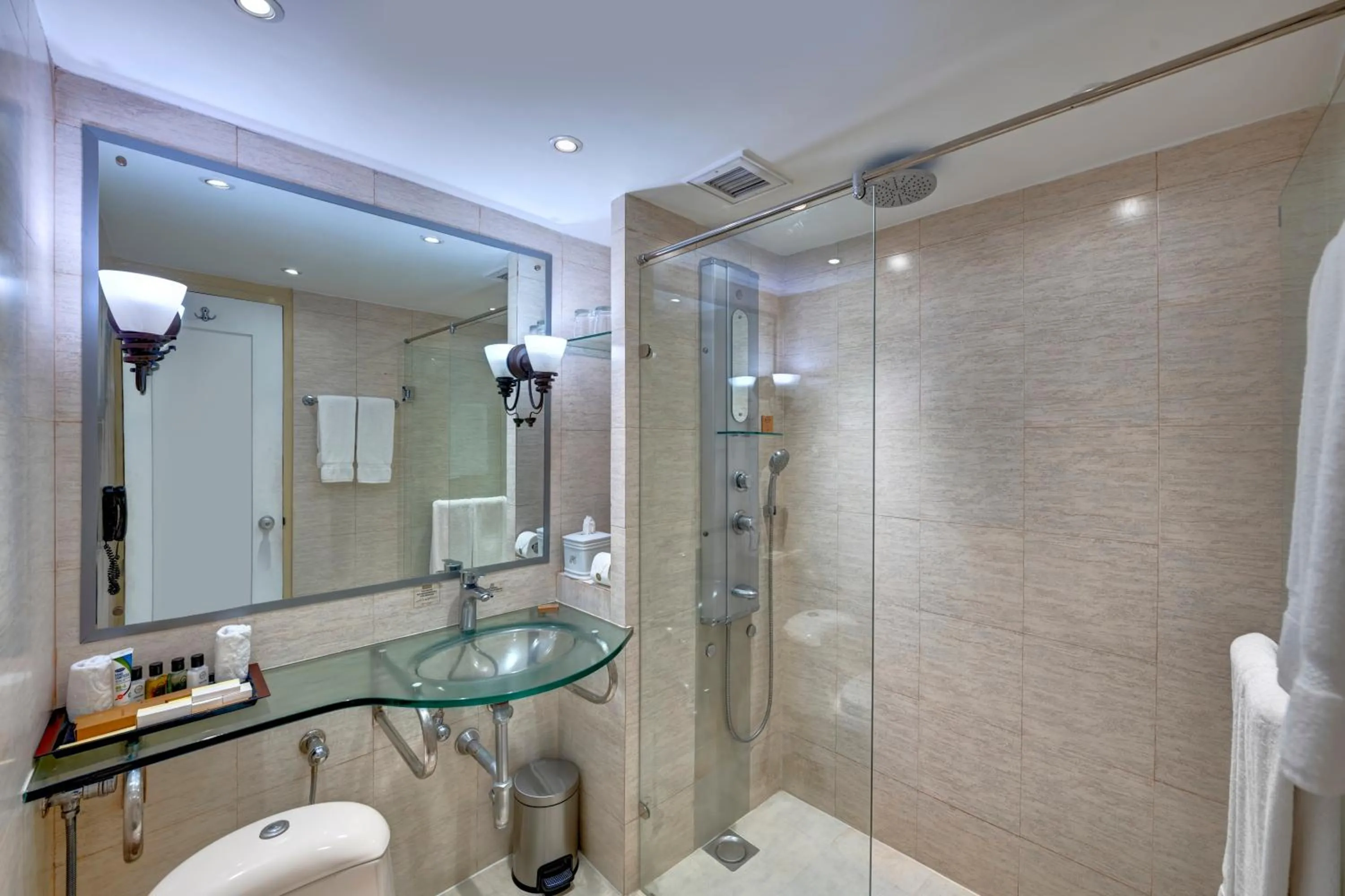 Executive King Room - single occupancy in Pearl Continental Hotel, Rawalpindi