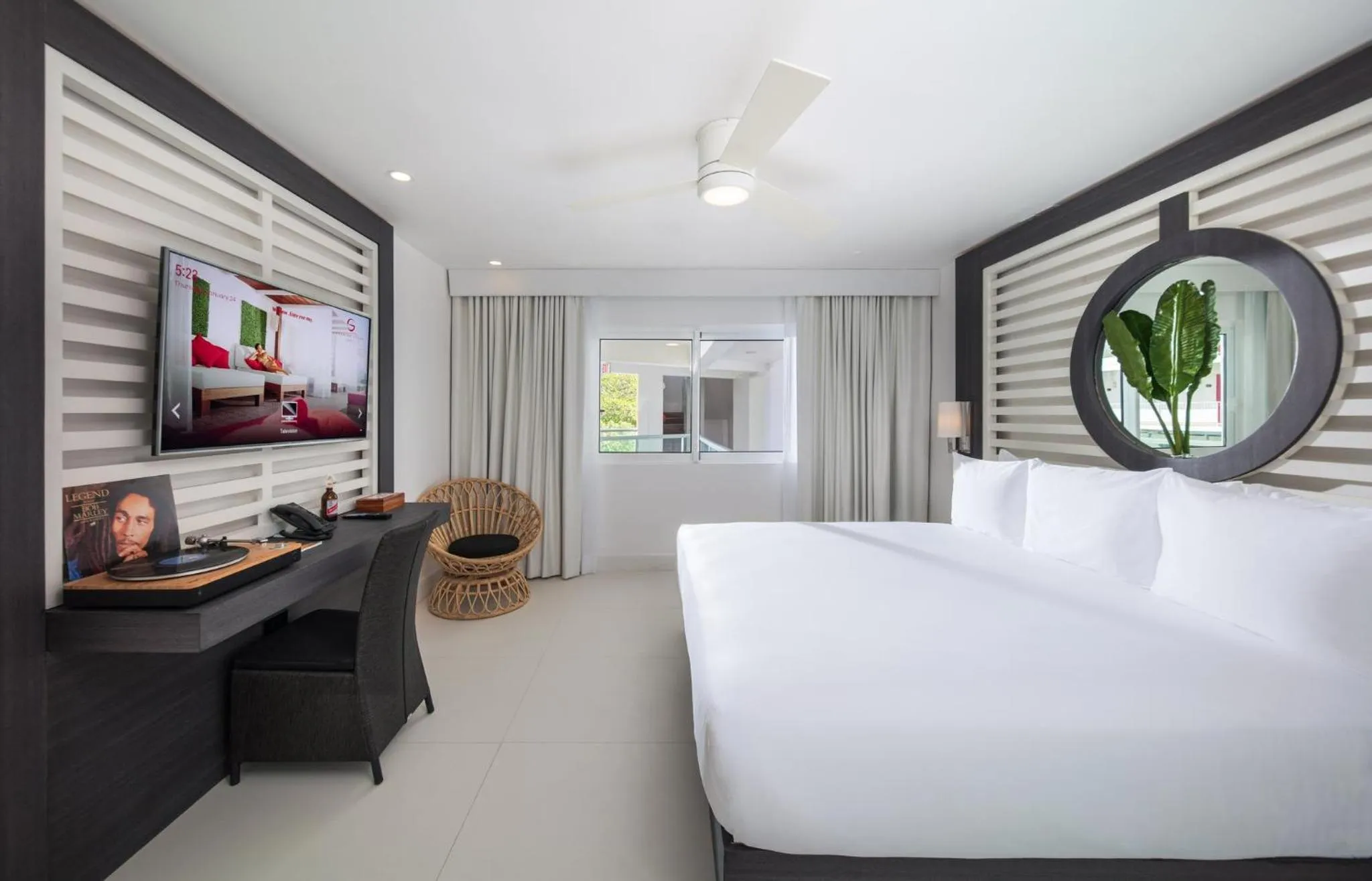 Mini King Room in S Hotel Montego Bay - Luxury Boutique All-Inclusive Hotel