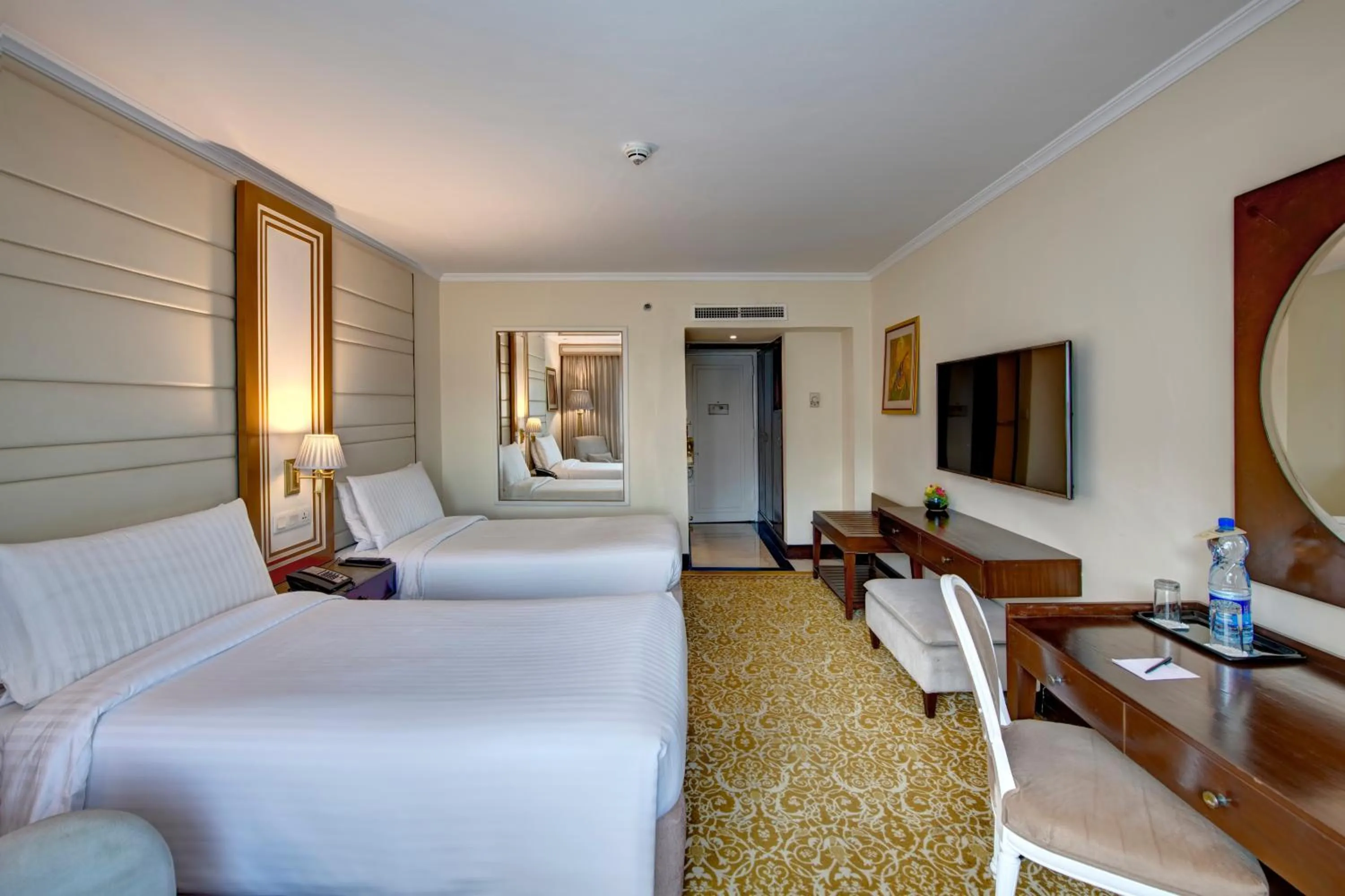 Standard Twin Room in Pearl Continental Hotel, Lahore