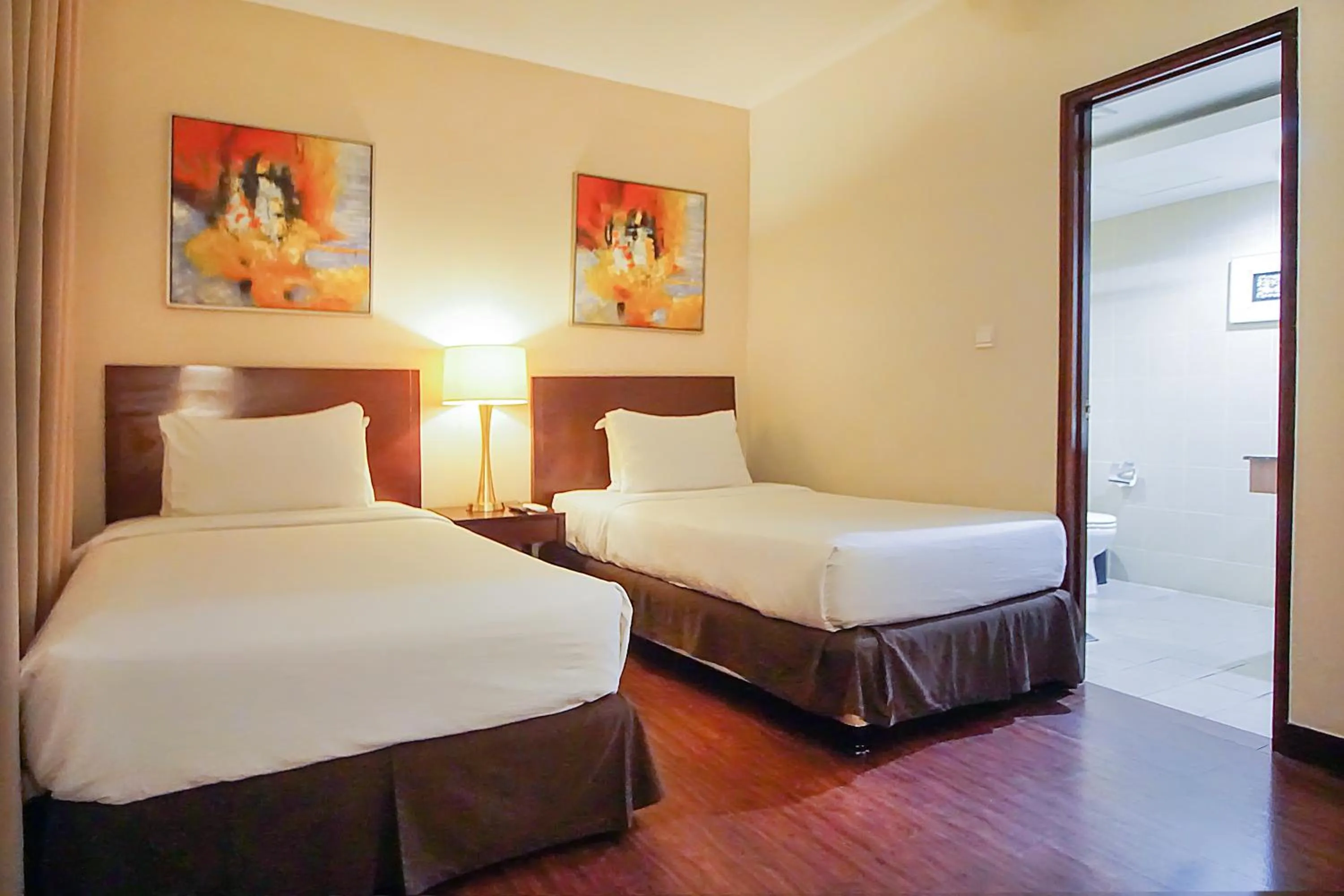 Deluxe Suite Twin bed in Grand Dafam Ancol Jakarta