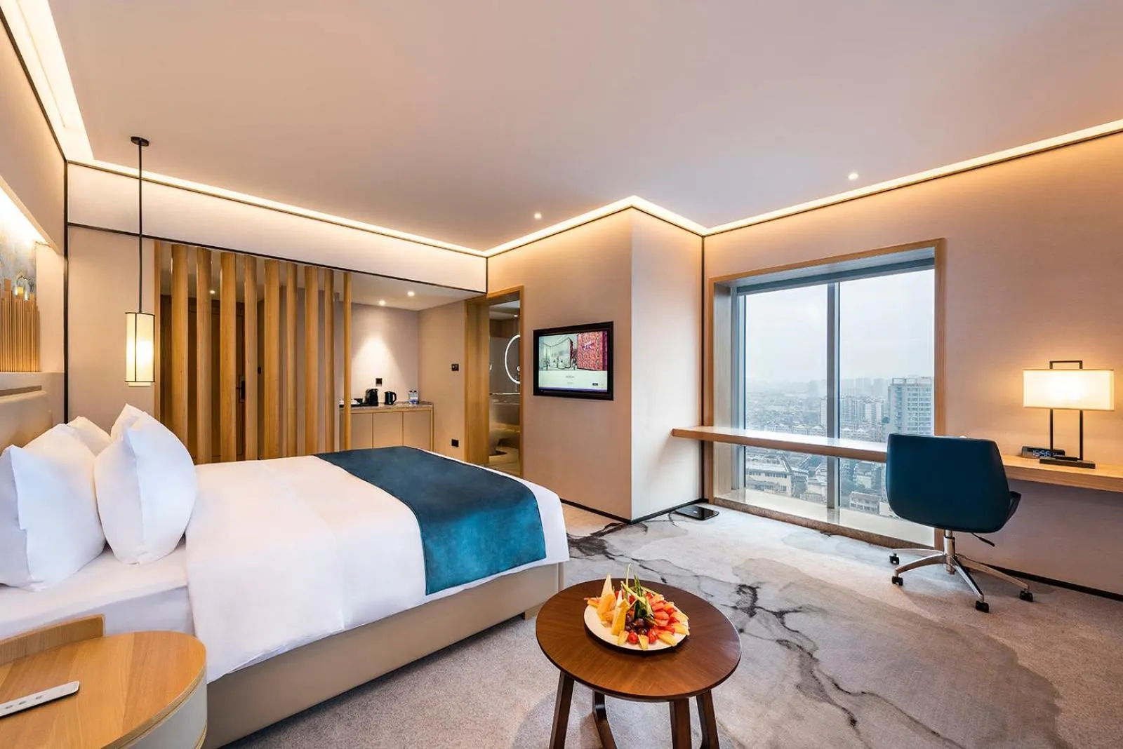 Superior King Room - single occupancy in Mercure Chengdu Huapaifang