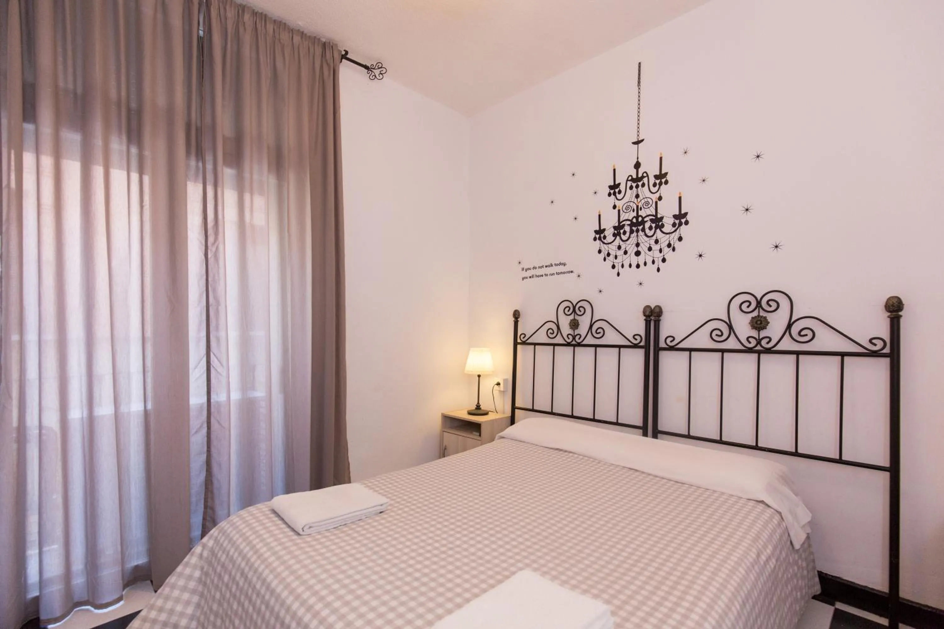 Double or Twin Room with Shared Bathroom in Pension Mesones