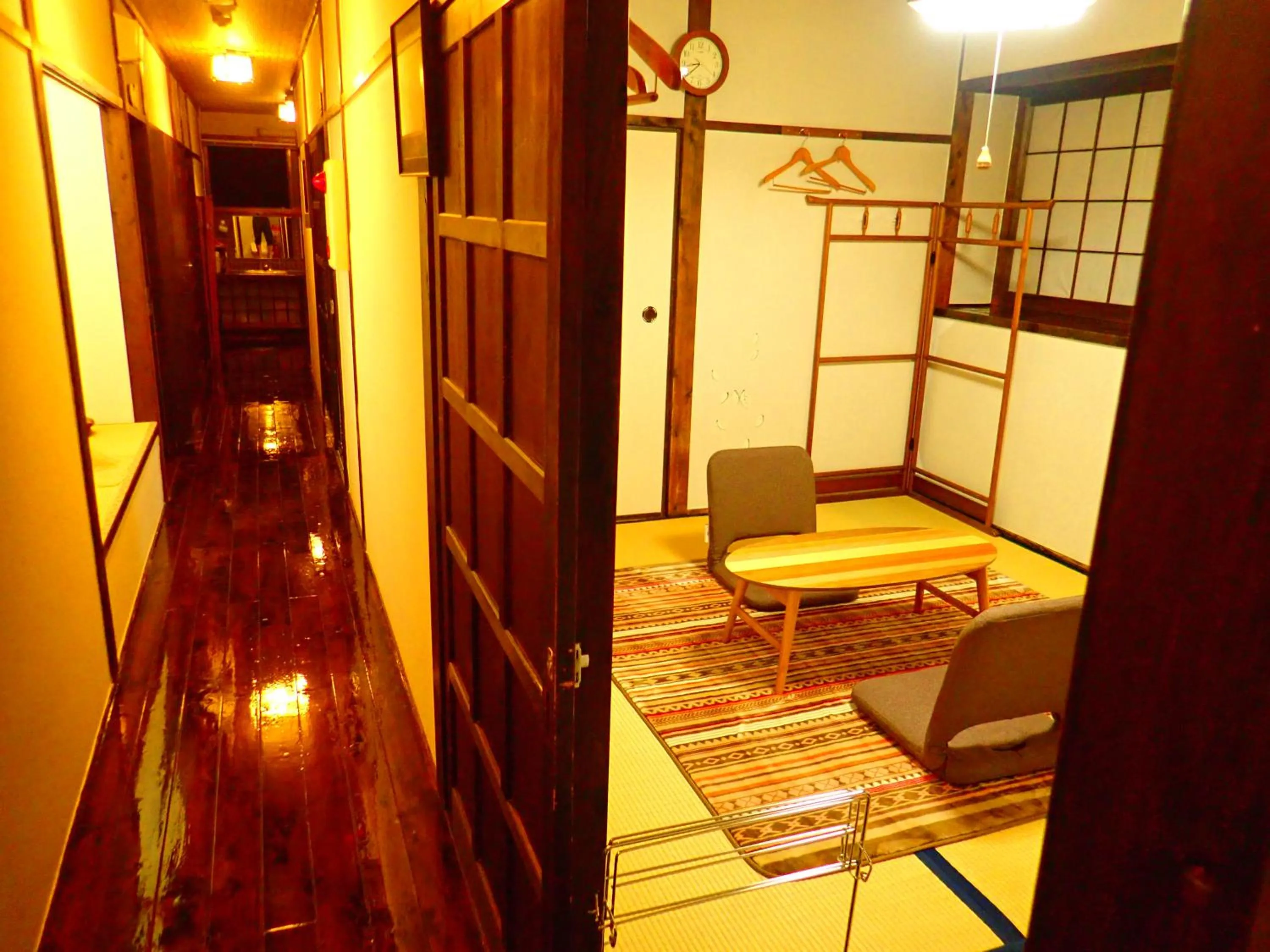 Japanese-Style Room with Shared Bathroom - single occupancy in Yufuin Country Road Youth Hostel