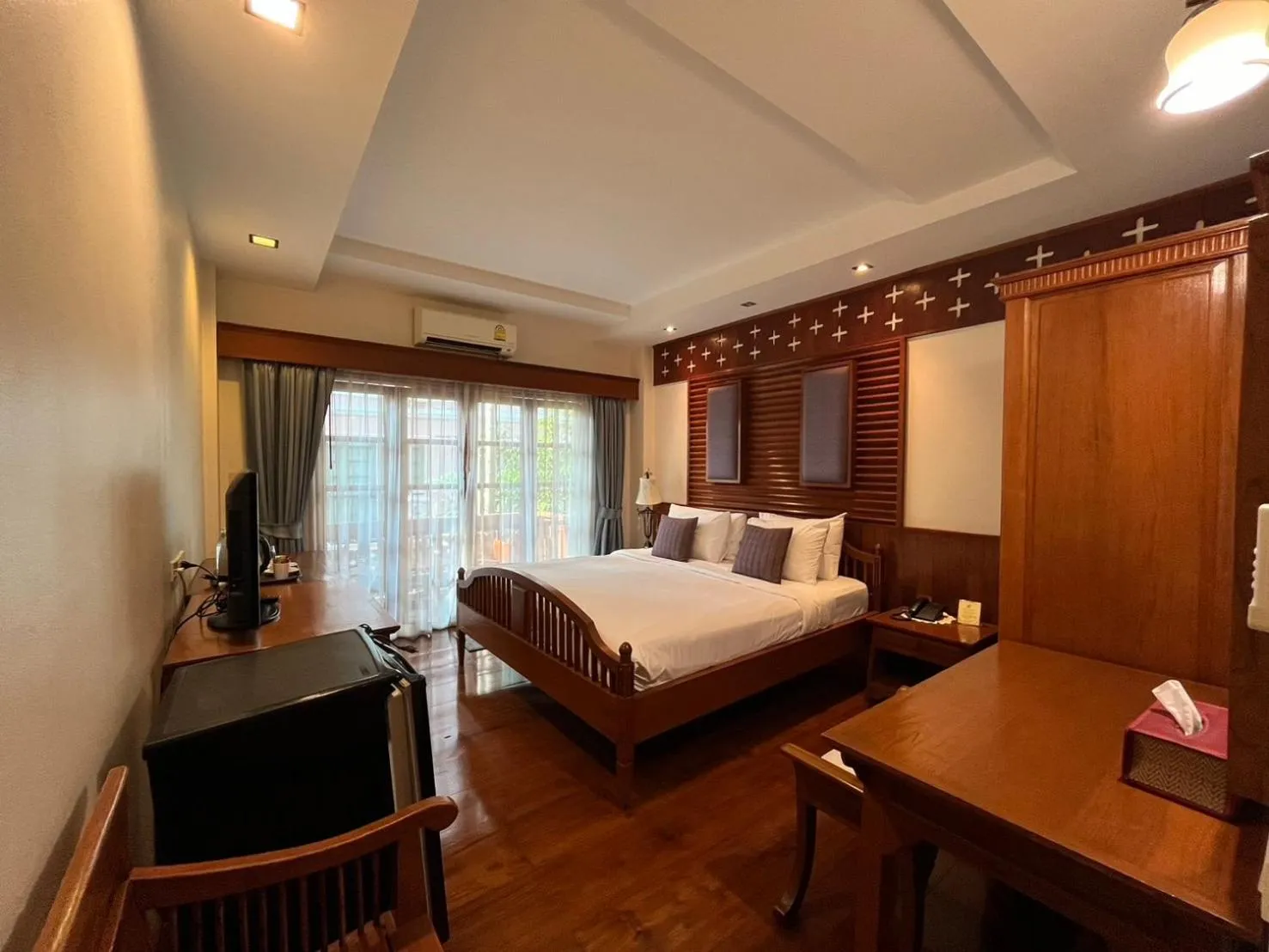 Deluxe Double Room with Balcony in Sripat Guesthouse SHA Extra Plus