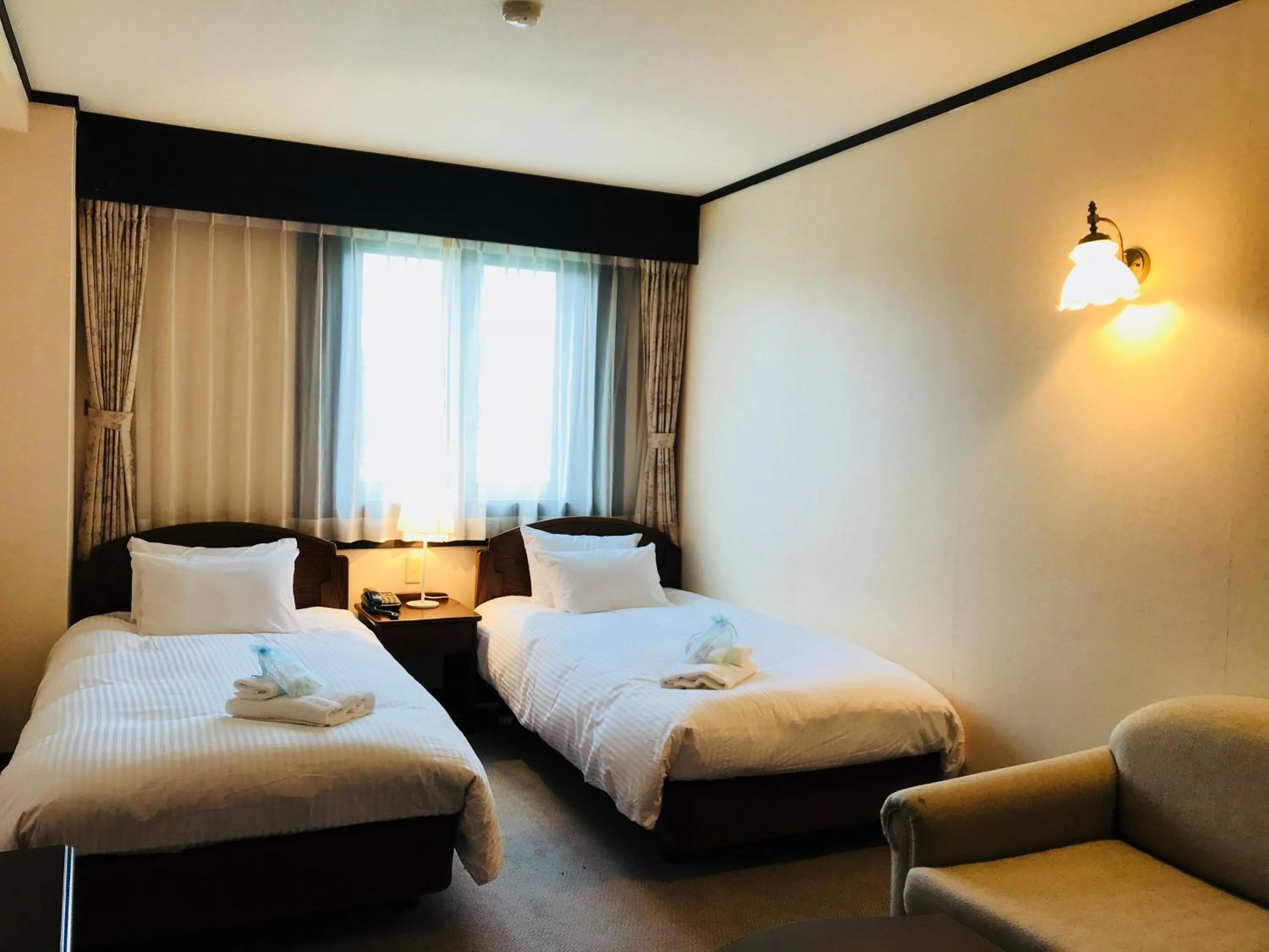 Twin Room - Annex - Non-Smoking in Shakespeare Hotel