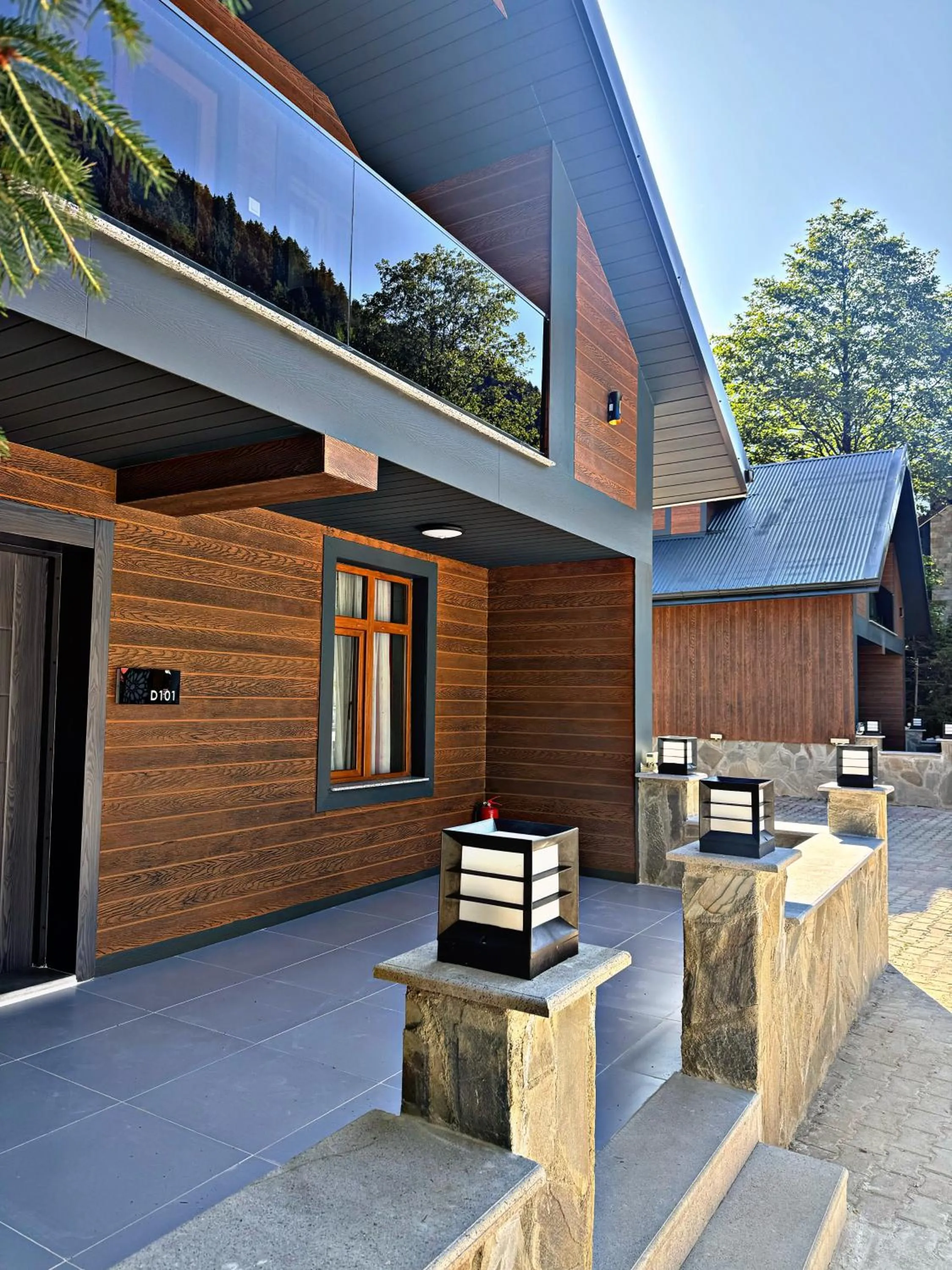 Family Duplex Bungalow with Private Patio in Sezgin Hotel