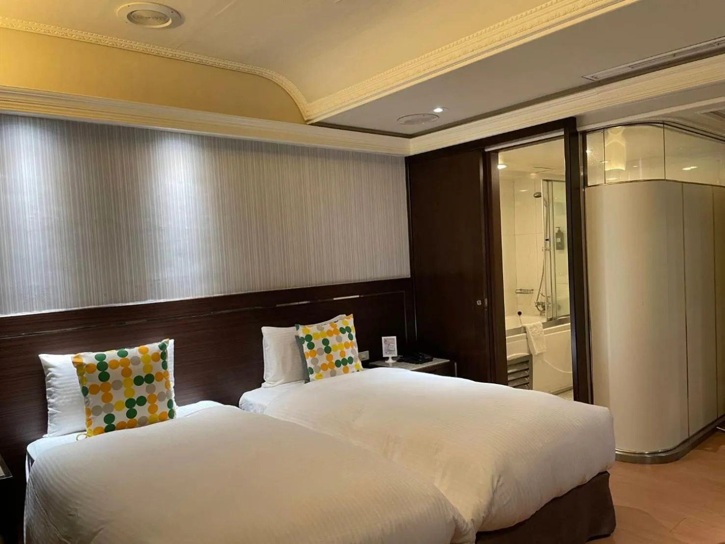 Classic Twin Room in Tai Hope Hotel