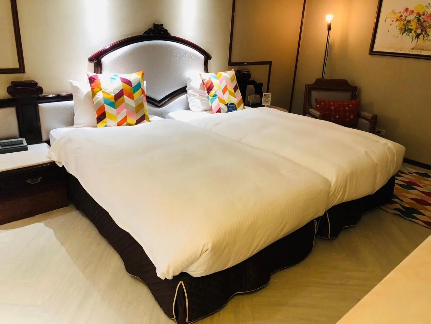 Classic Twin Room in Charming City Songshan Hotel