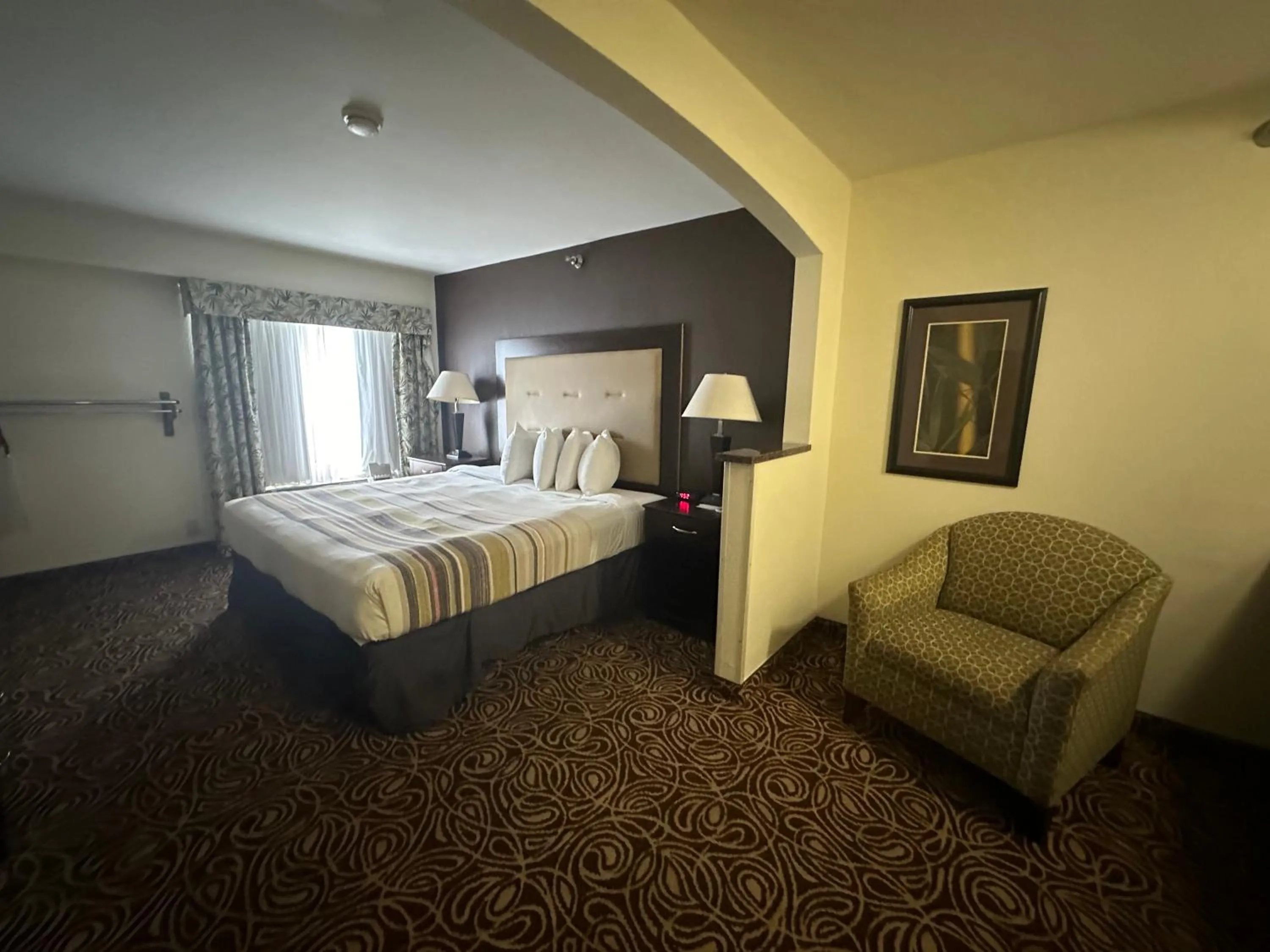 King Room with Mobility Access - Non Smoking in Country Inn & Suites, Murrells Inlet, SC