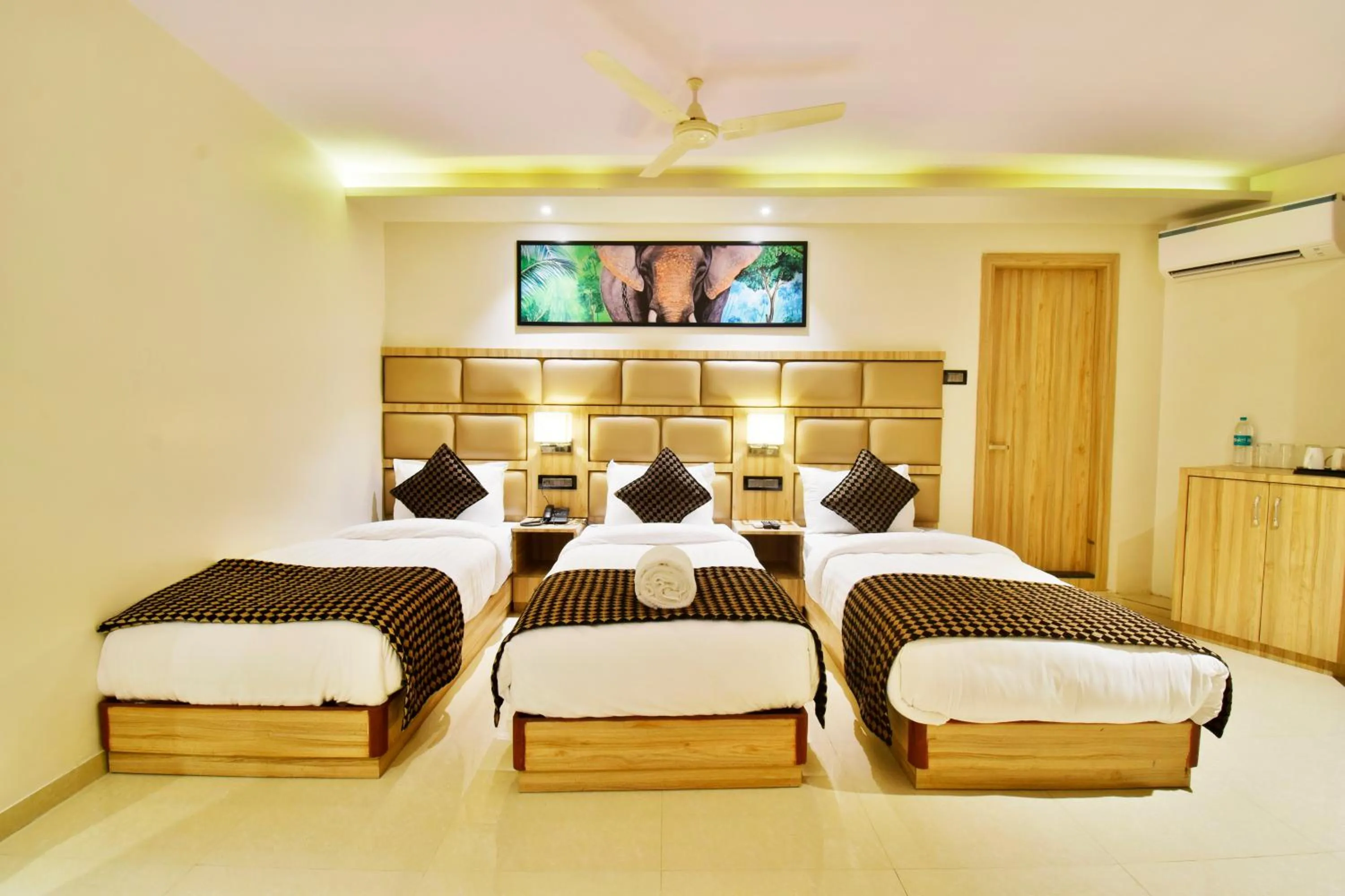 Classic Triple Room - single occupancy in Aura One Hotel