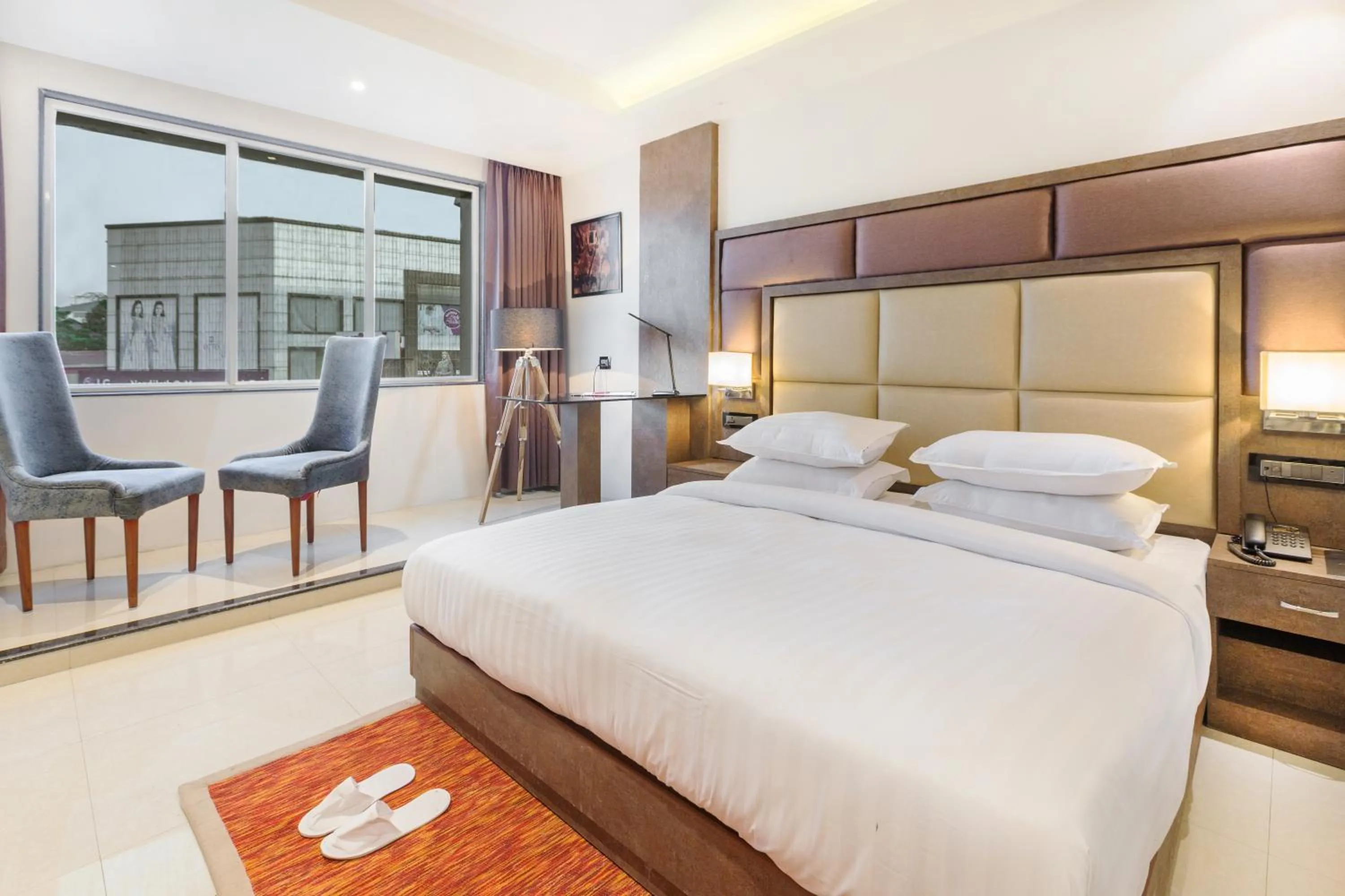 Deluxe King Room - single occupancy in Aura One Hotel