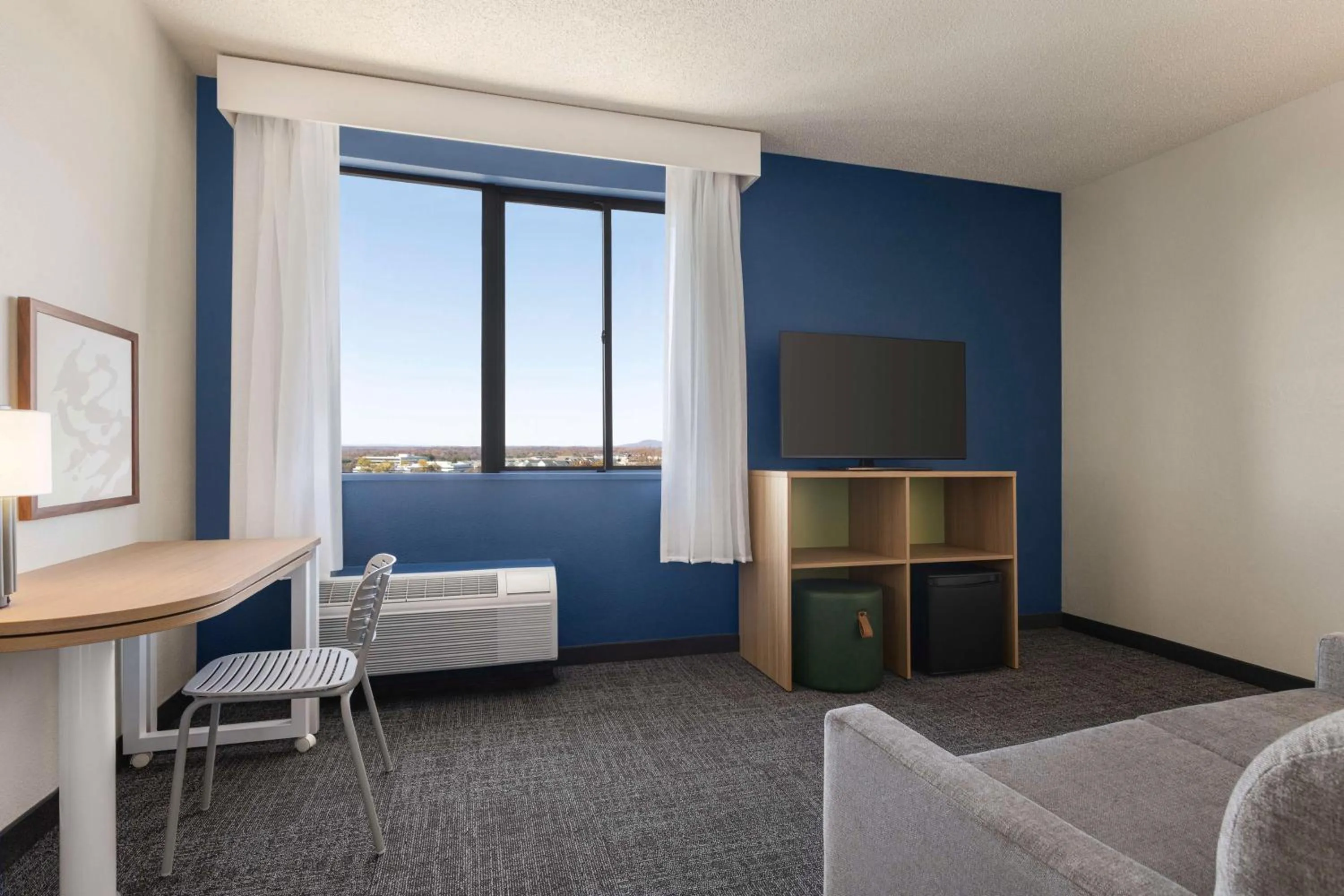 King Room with Sofa Bed - Non-Smoking in Spark By Hilton Germantown Washington Dc North