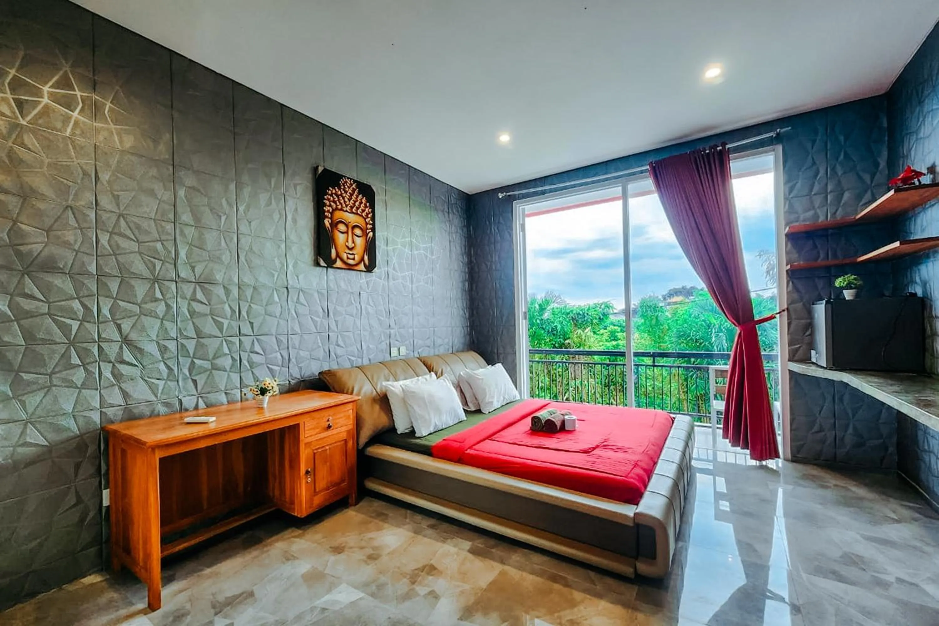 Deluxe Double Room in Margarita Surf Hostel Canggu