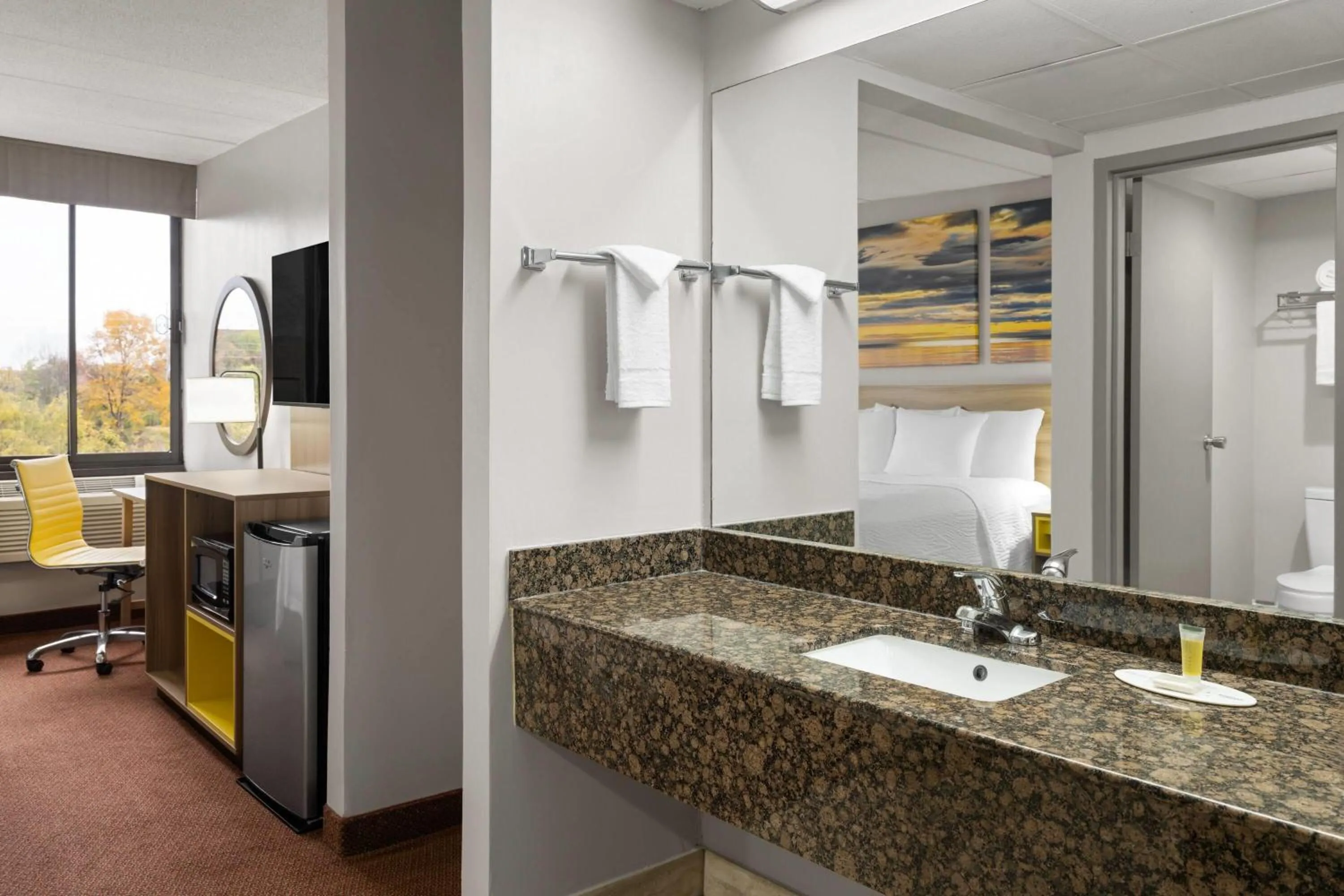 King Room - Non-Smoking in Days Inn by Wyndham Hagerstown I-70