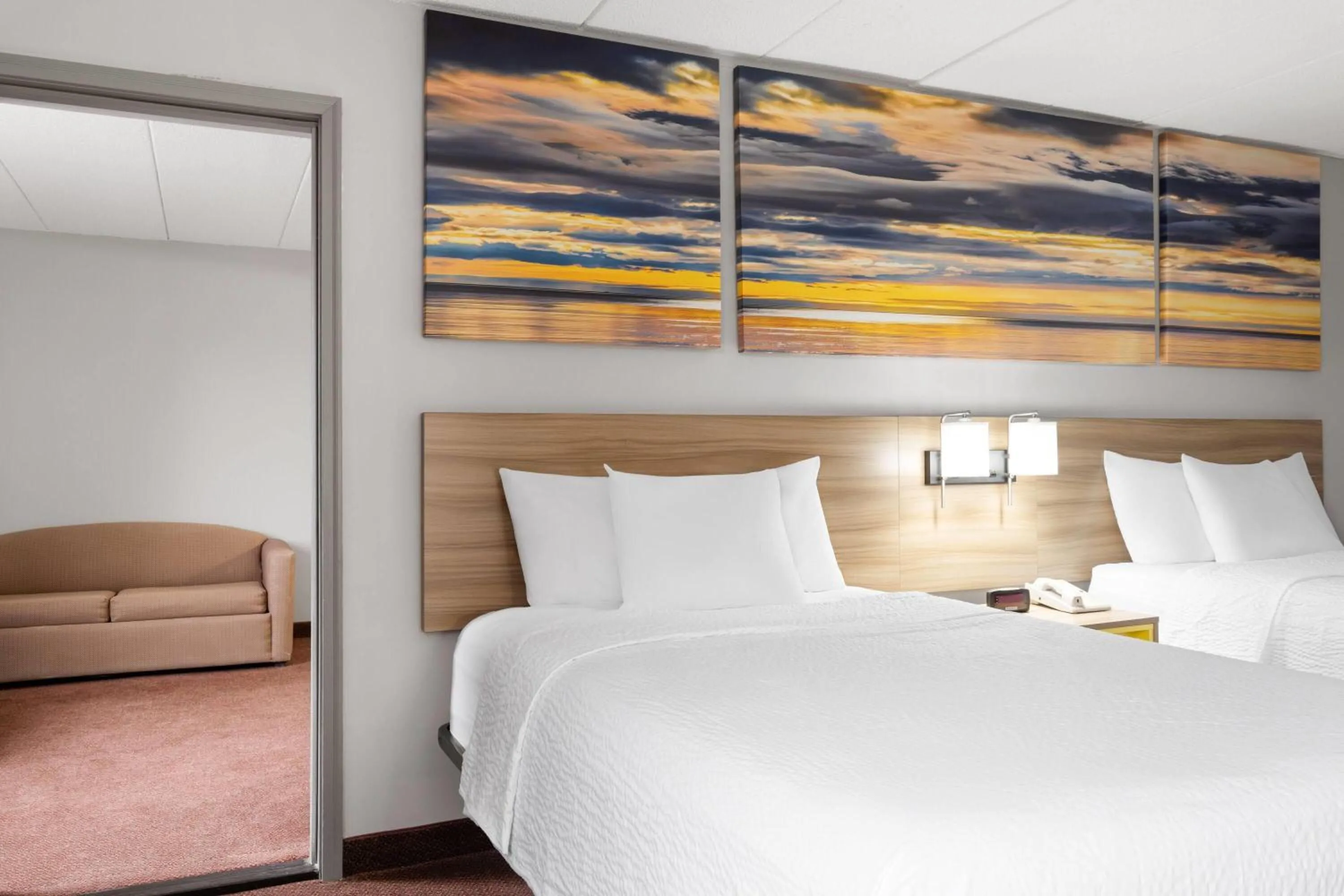 One-Bedroom Suite with Two Double Beds - Non-Smoking in Days Inn by Wyndham Hagerstown I-70