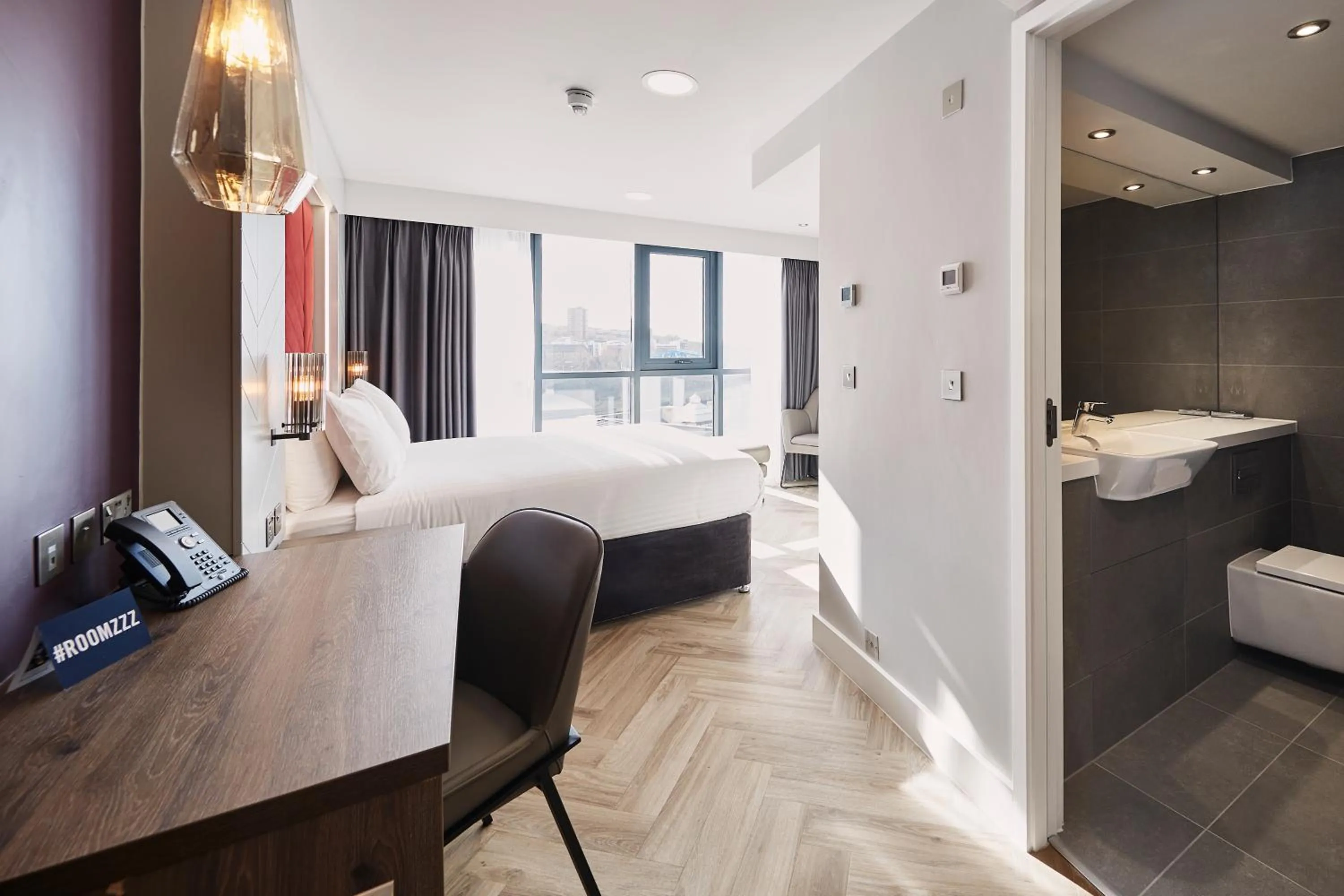 Smart Studio in Roomzzz Newcastle City