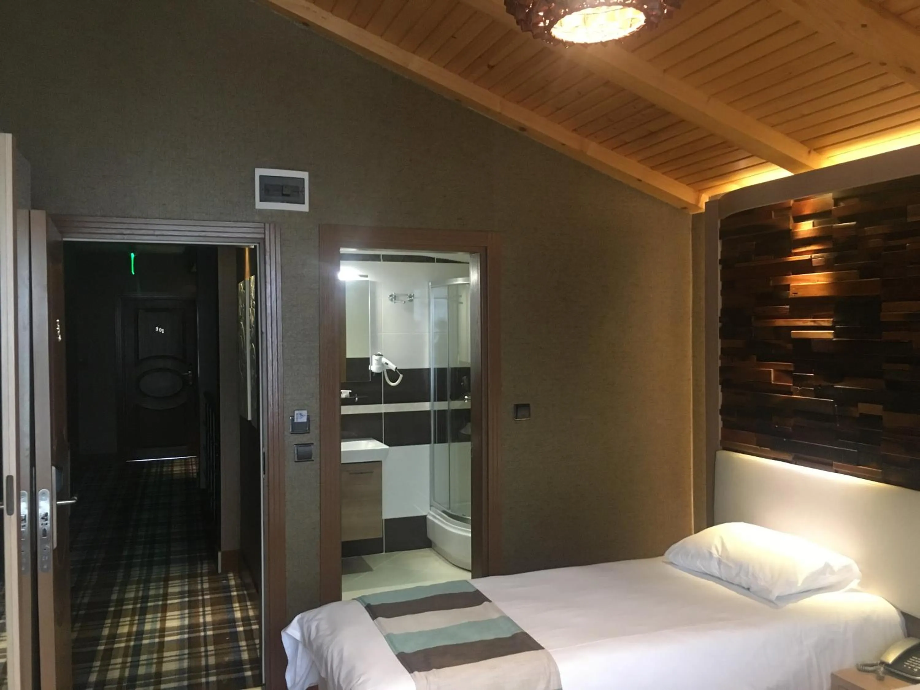 Standard Triple Room in Ayderoom Hotel